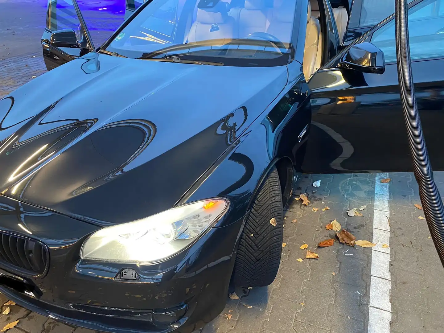 BMW 550 550i xDrive Aut. Negru - 2