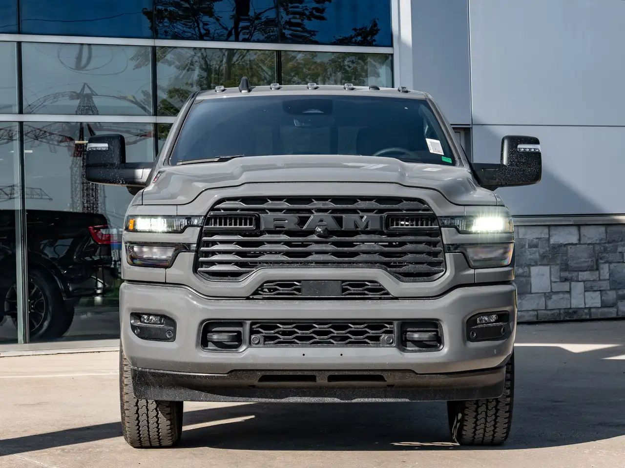 RAM 2500 снимка RAM 2500