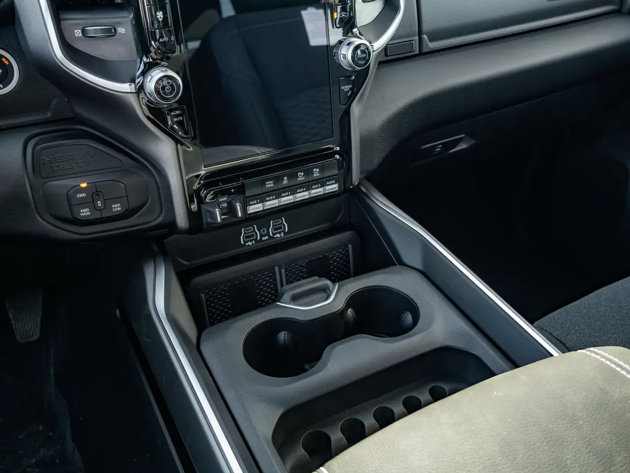 RAM 2500 снимка RAM 2500