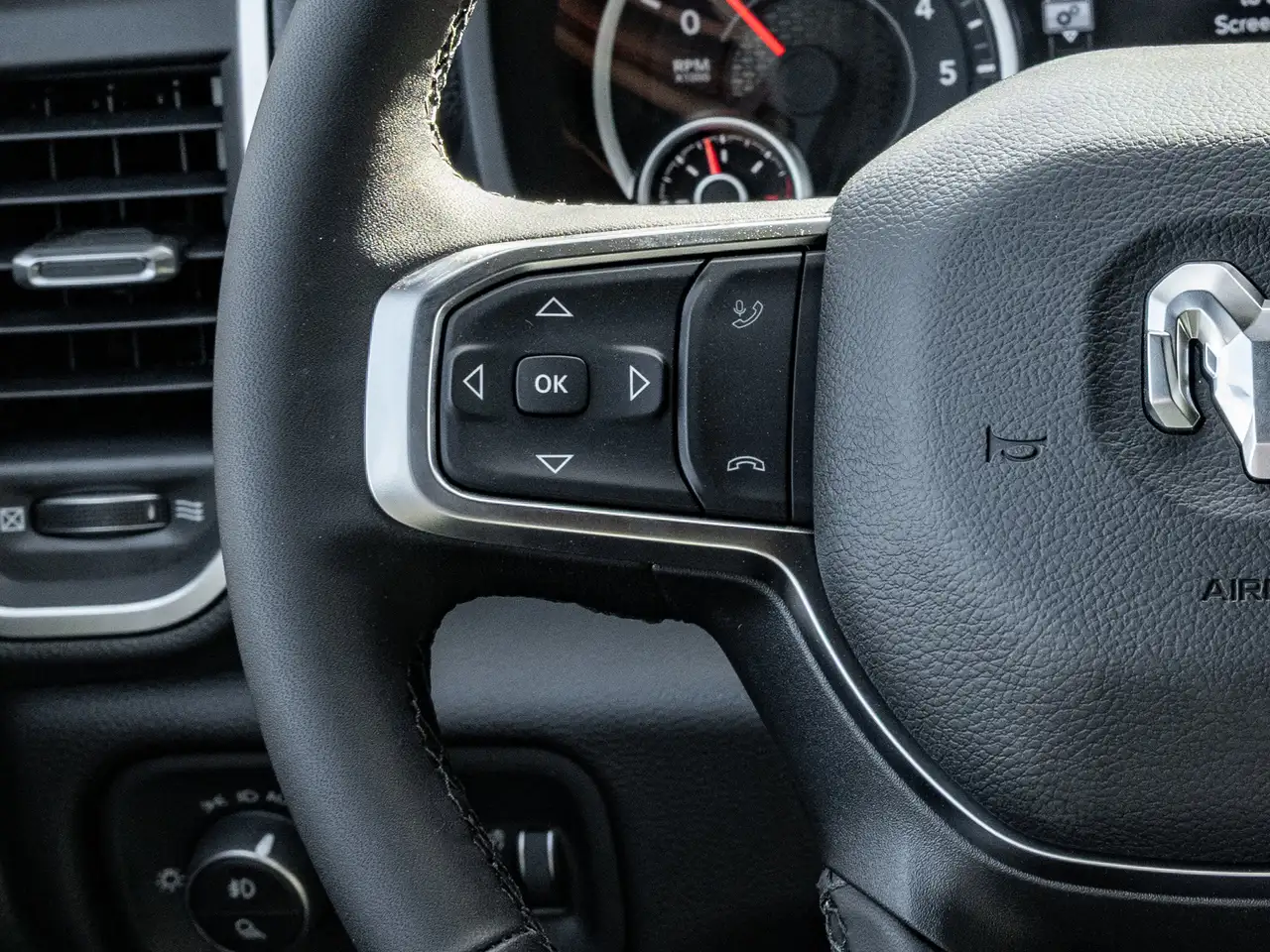 RAM 2500 снимка RAM 2500