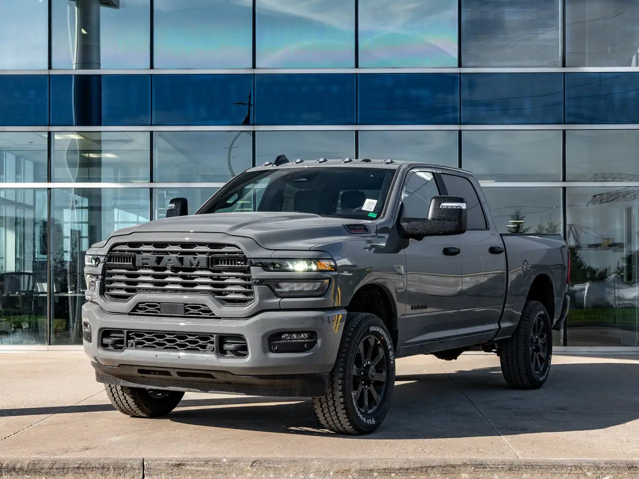 RAM 2500 снимка RAM 2500