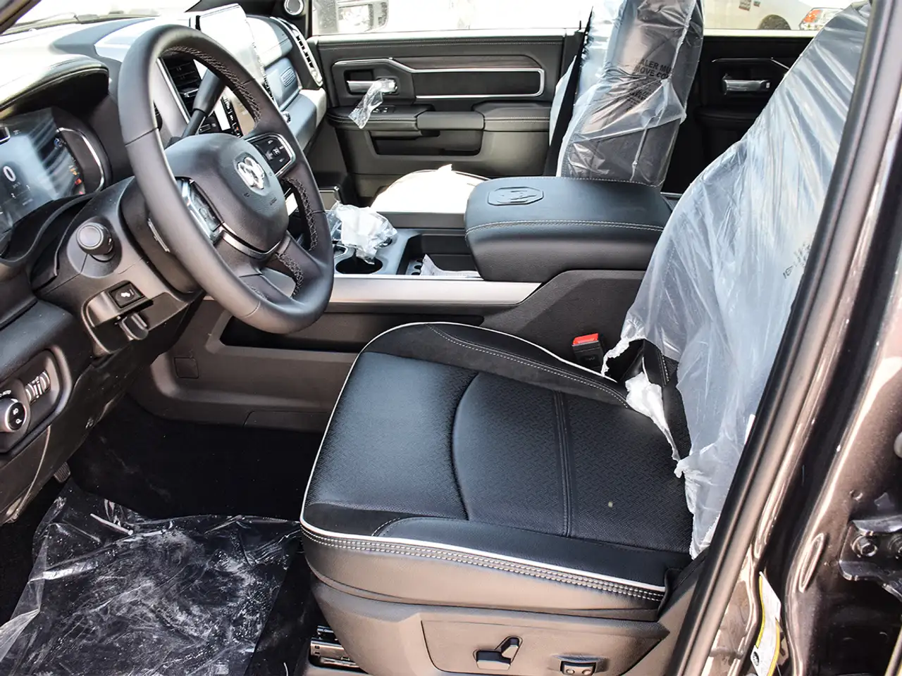 RAM 2500 снимка RAM 2500