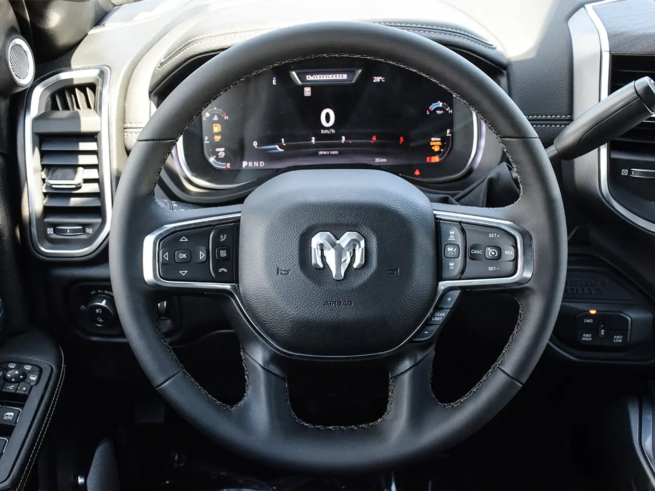 RAM 2500 снимка RAM 2500