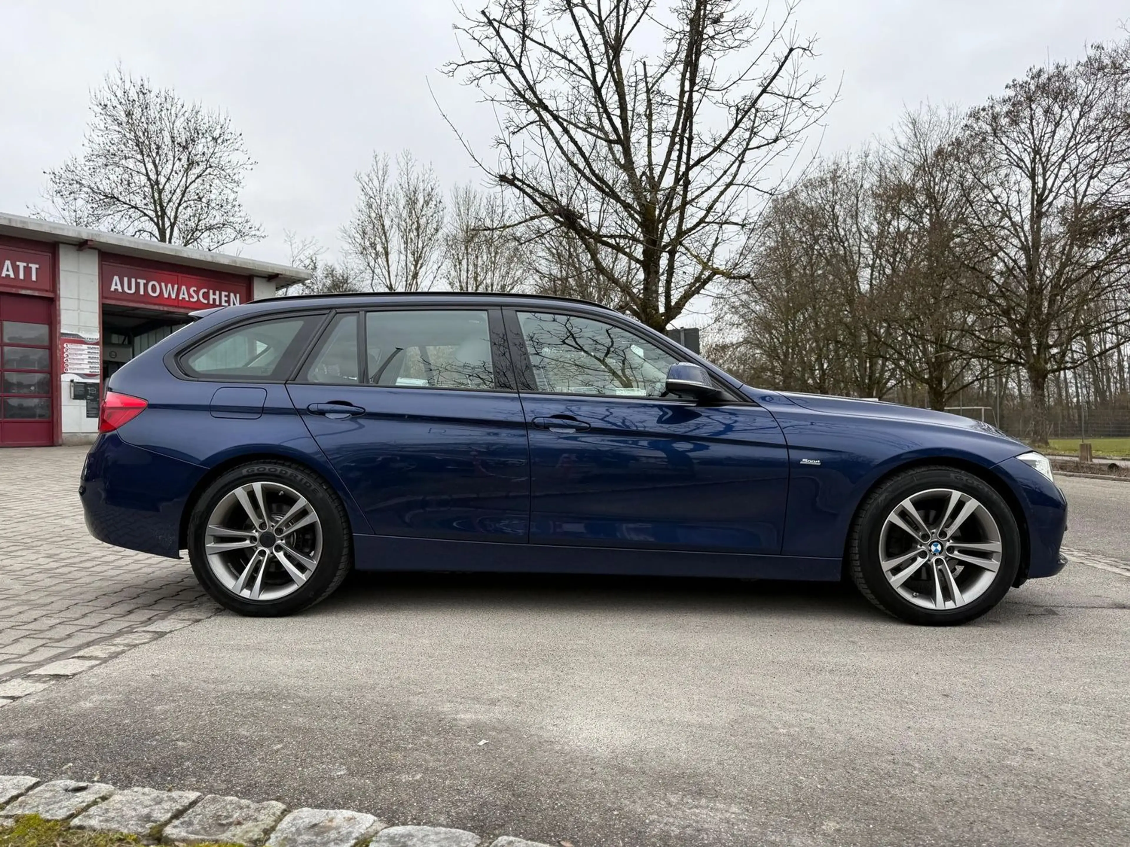 BMW 318 d Sport Line/ LED / Head-Up-Dispaly — photo 6