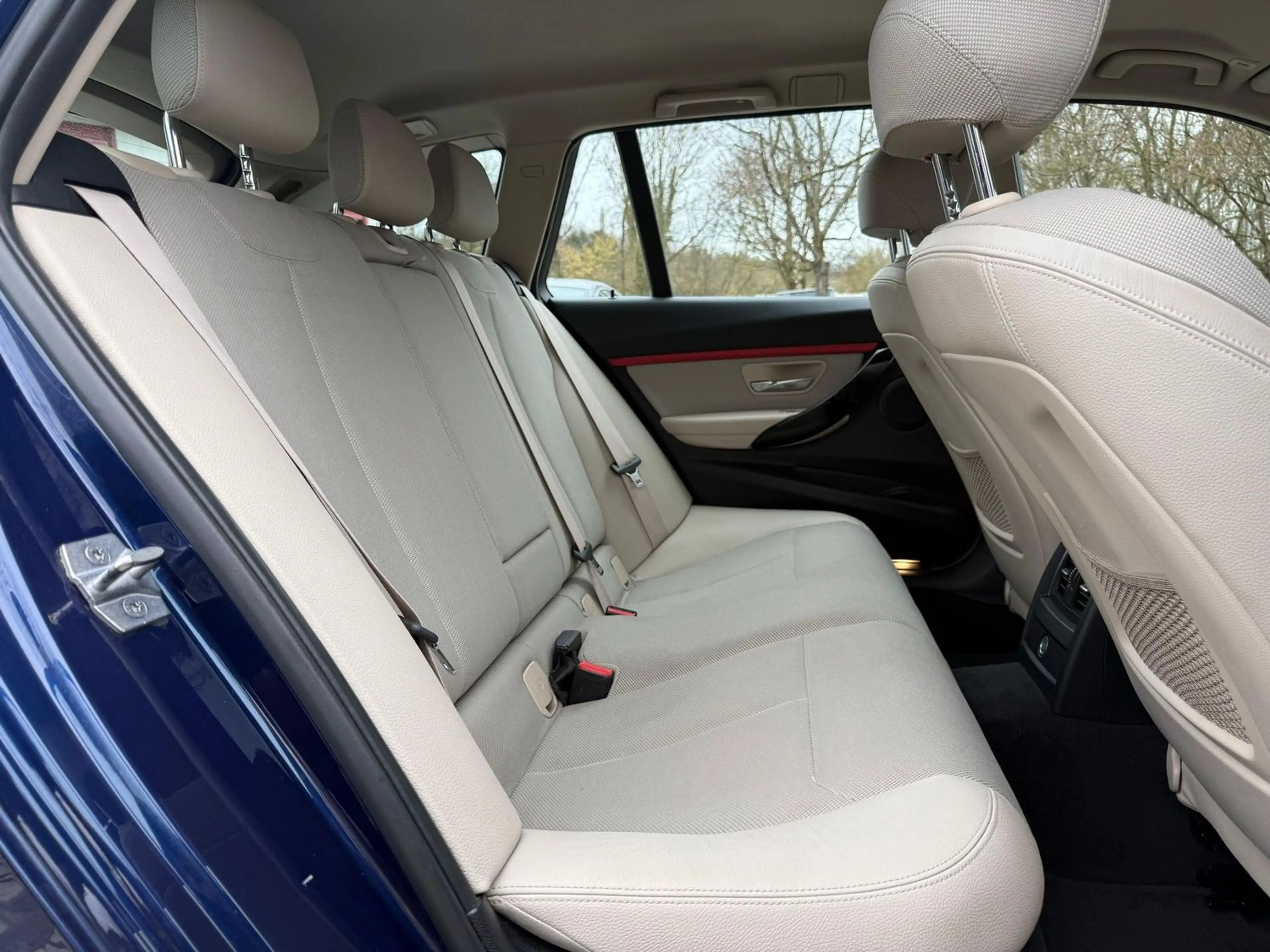 BMW 318 d Sport Line/ LED / Head-Up-Dispaly — photo 12