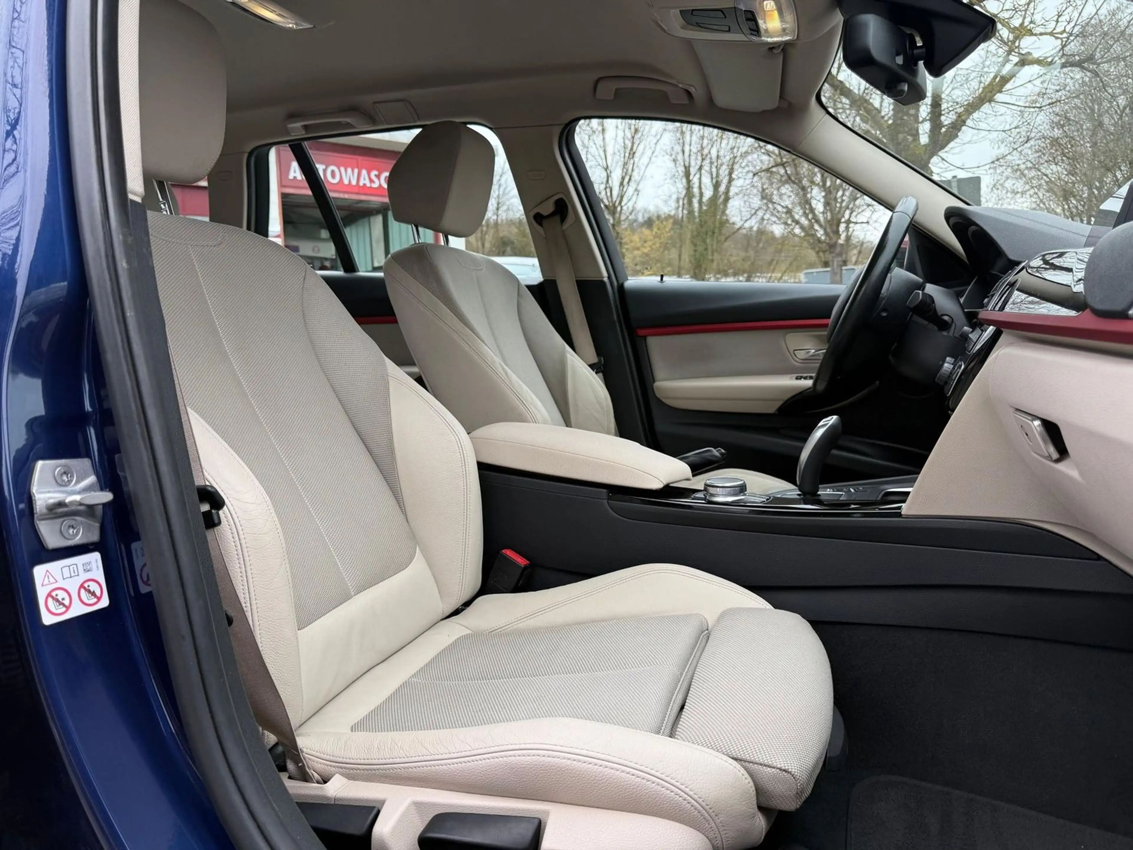 BMW 318 d Sport Line/ LED / Head-Up-Dispaly — photo 13