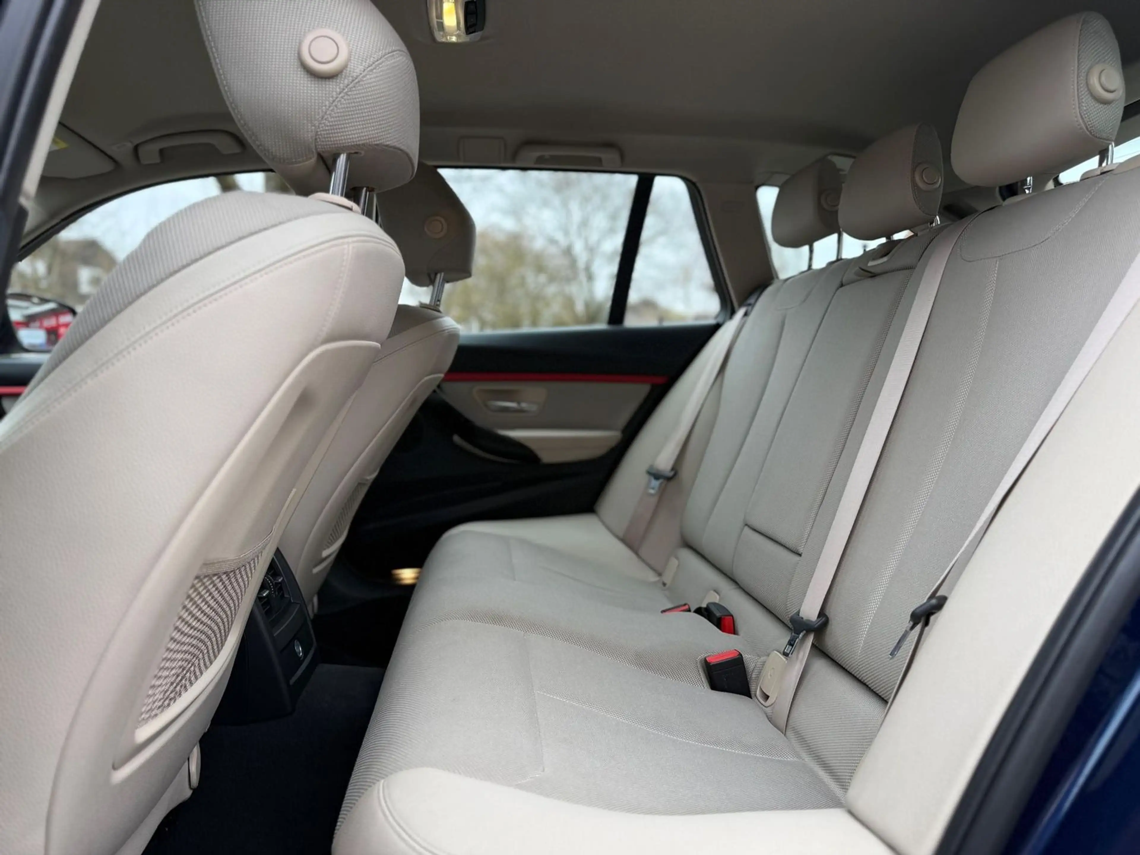 BMW 318 d Sport Line/ LED / Head-Up-Dispaly — photo 10
