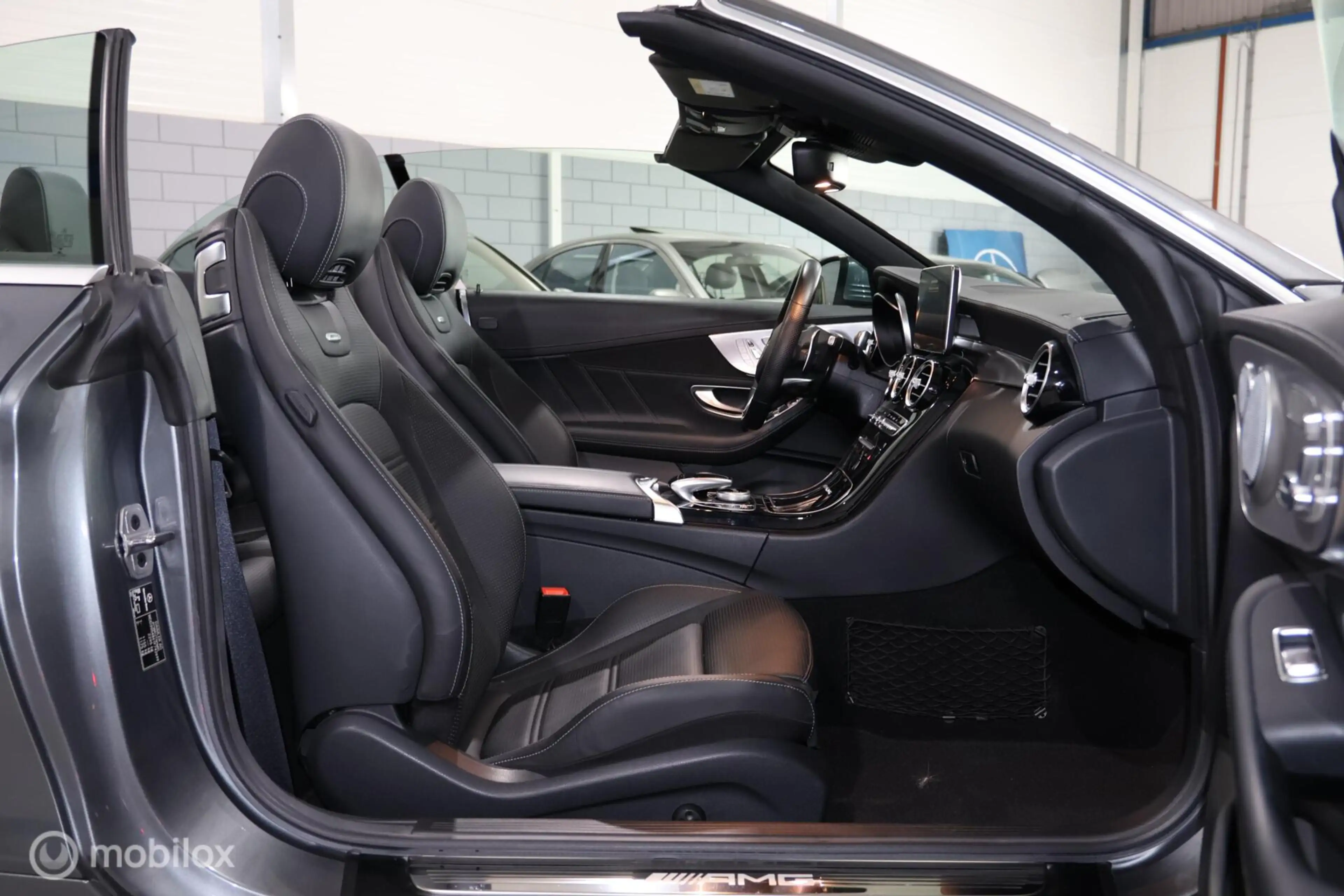 Mercedes-Benz C 63 AMG Cabrio — photo 12