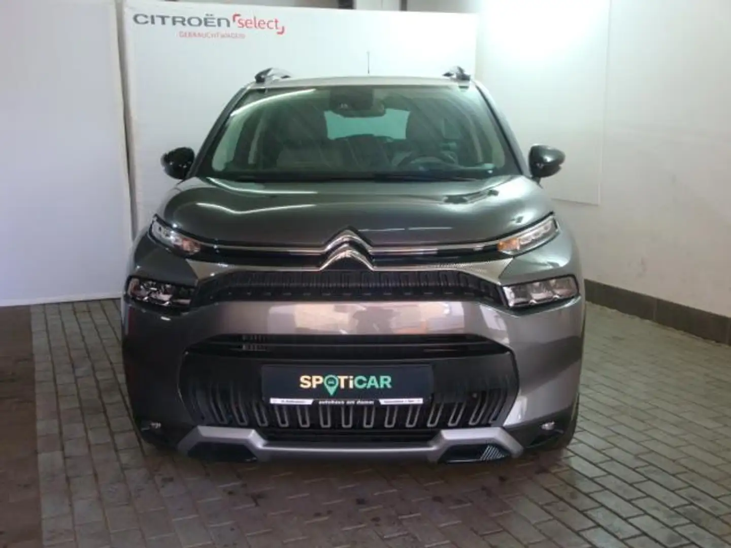 Citroen C3 Aircross SHINE PACK PT110 SHZ HUD R-KAM NAV Grau - 2