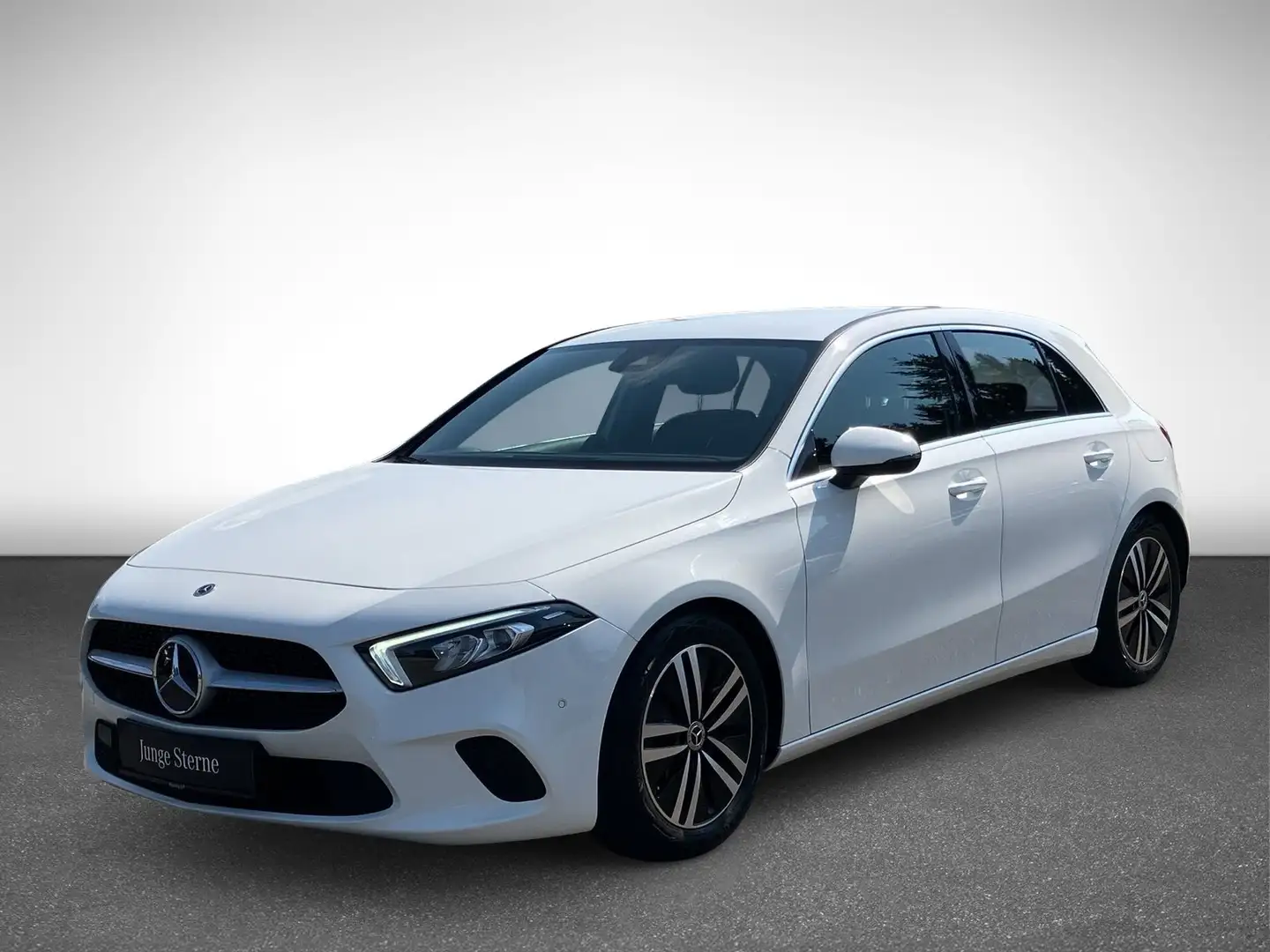 Mercedes-Benz A 180 d Kompaktlimousine Navi PTS Cam Wide AHK Weiß - 2