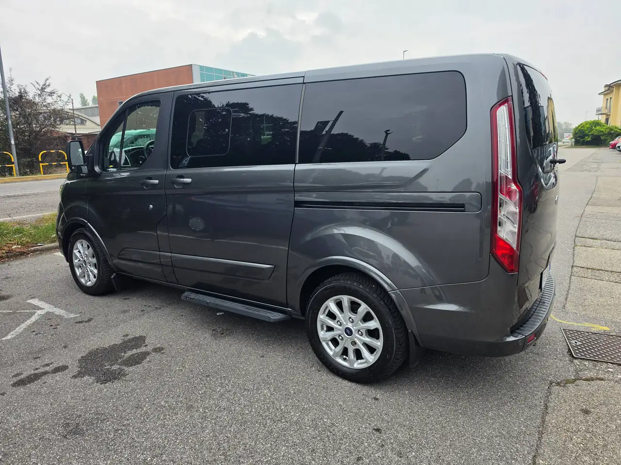 Ford Tourneo Custom