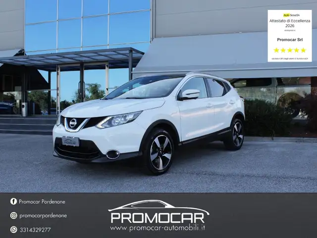 2017 Nissan Qashqai in White for sale