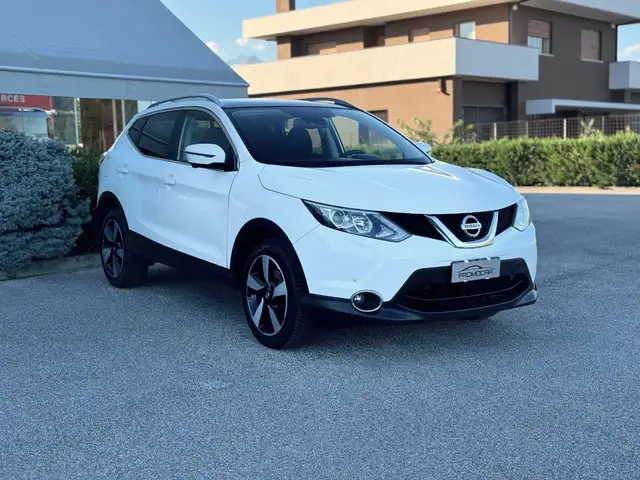 Nissan Qashqai view 3