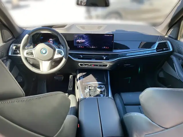 BMW X5 view 10