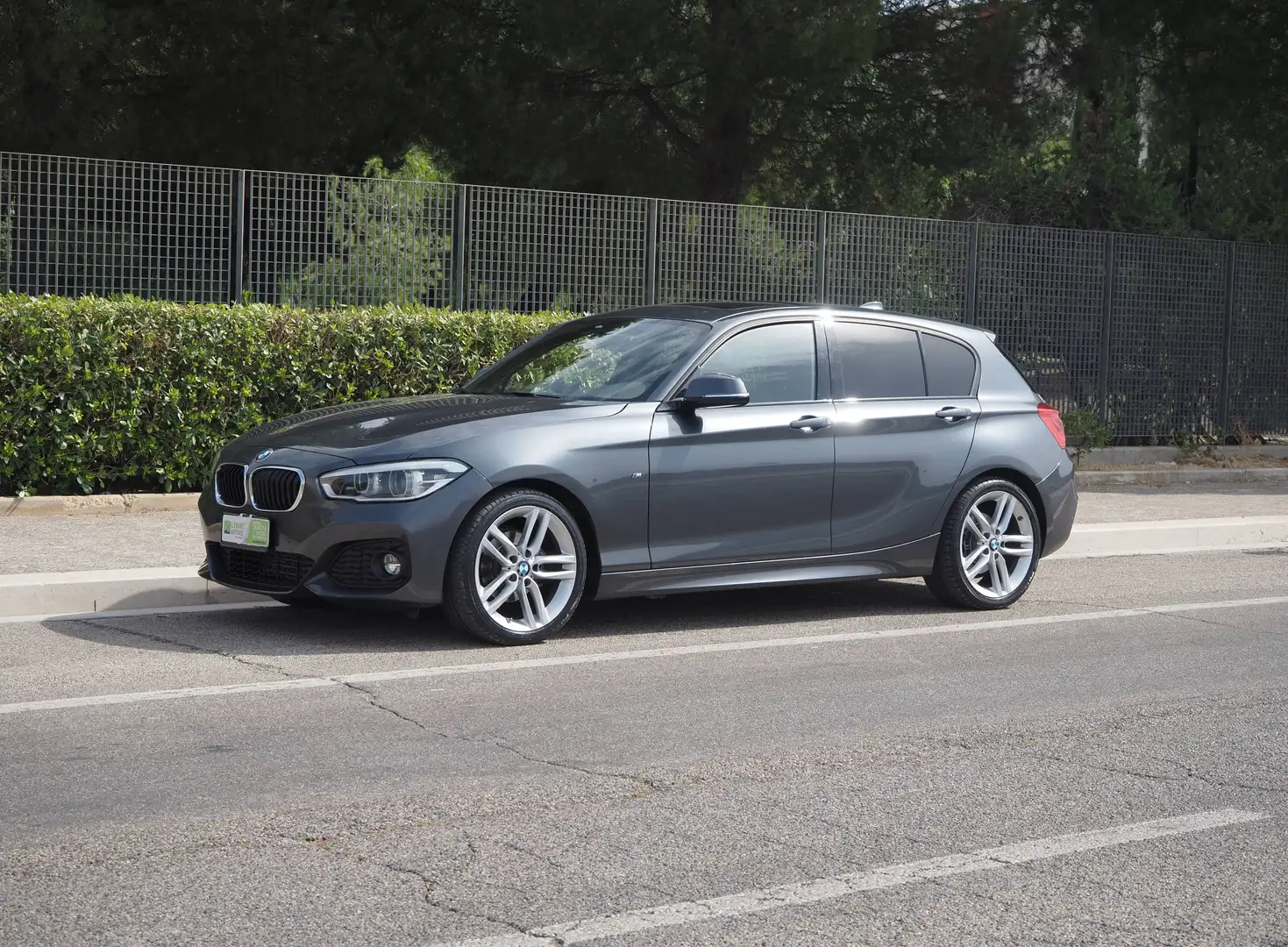 BMW 114 d Msport 5p Grey - 1