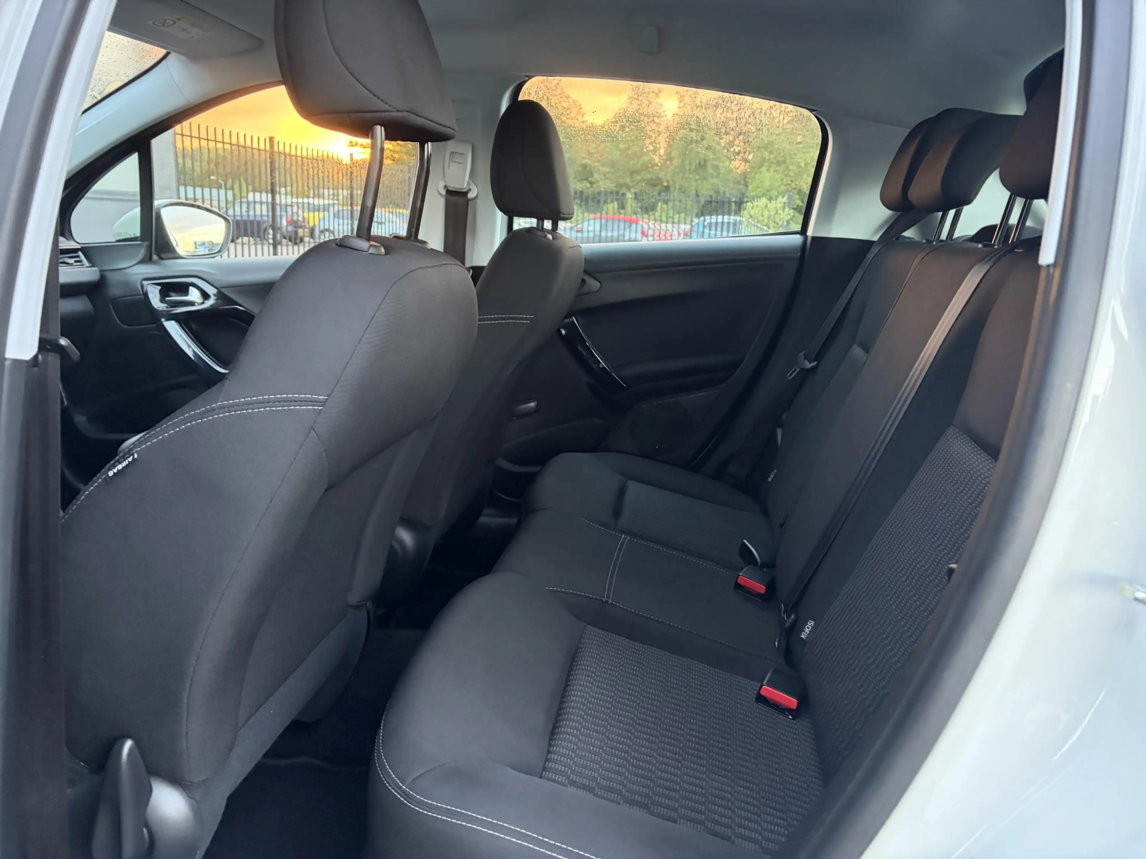 Peugeot 208 1.2 PureTech Blue Lion ✓2 Eigenaar✓Navi✓Carplay✓Tr — photo 11