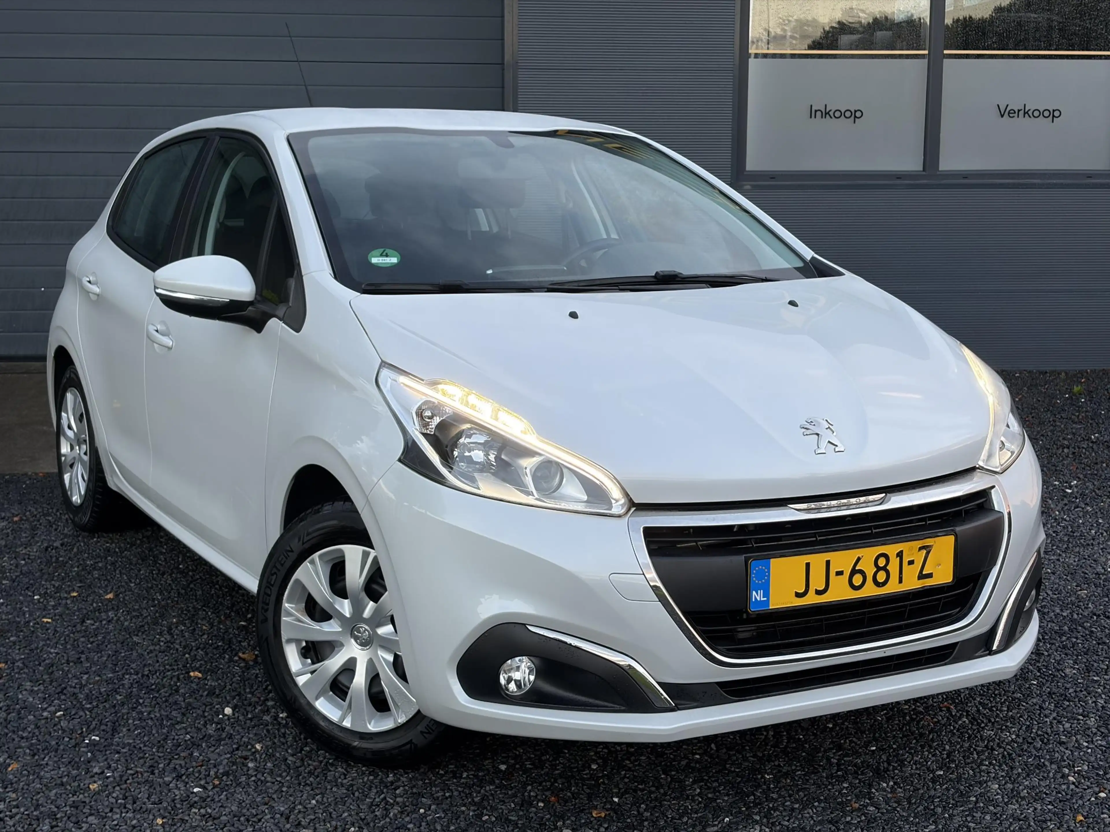 Peugeot 208 1.2 PureTech Blue Lion ✓2 Eigenaar✓Navi✓Carplay✓Tr — photo 2