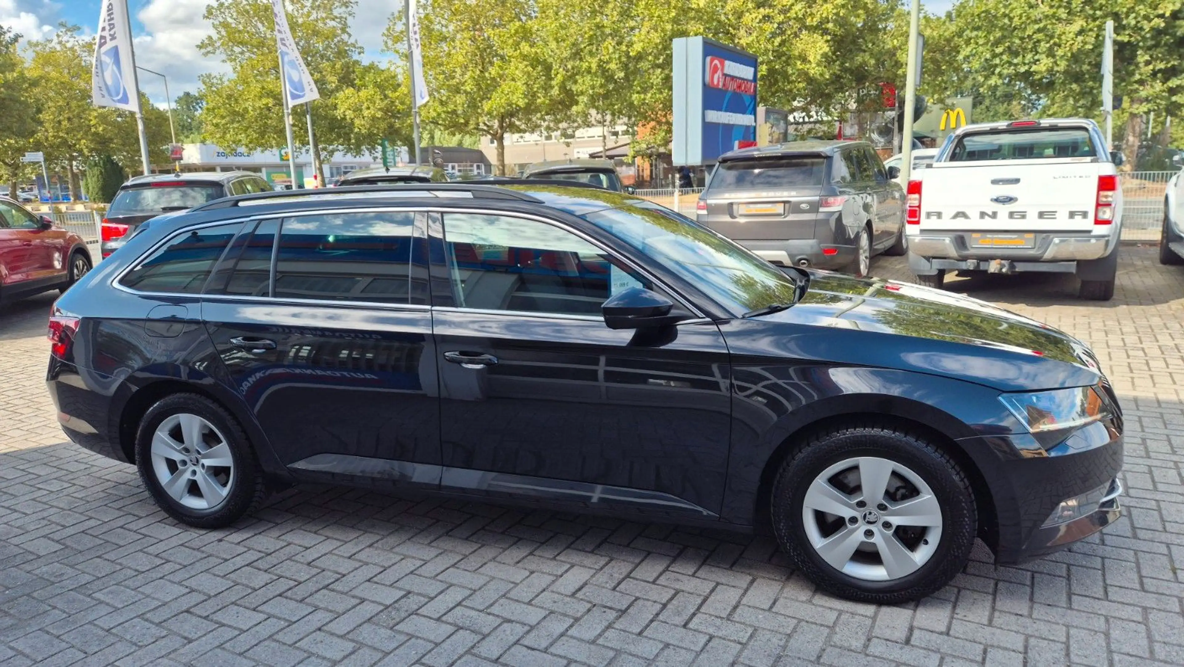 Skoda Superb Combi Ambition — photo 9