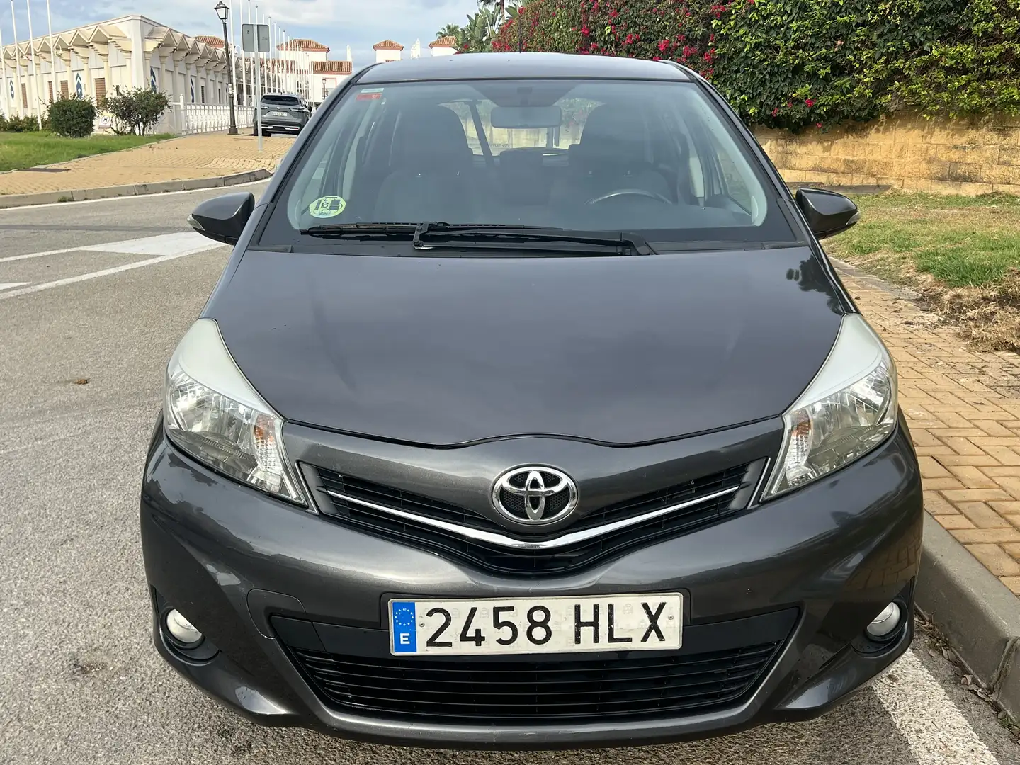 Toyota Yaris 1.4 D-4D Active - 1