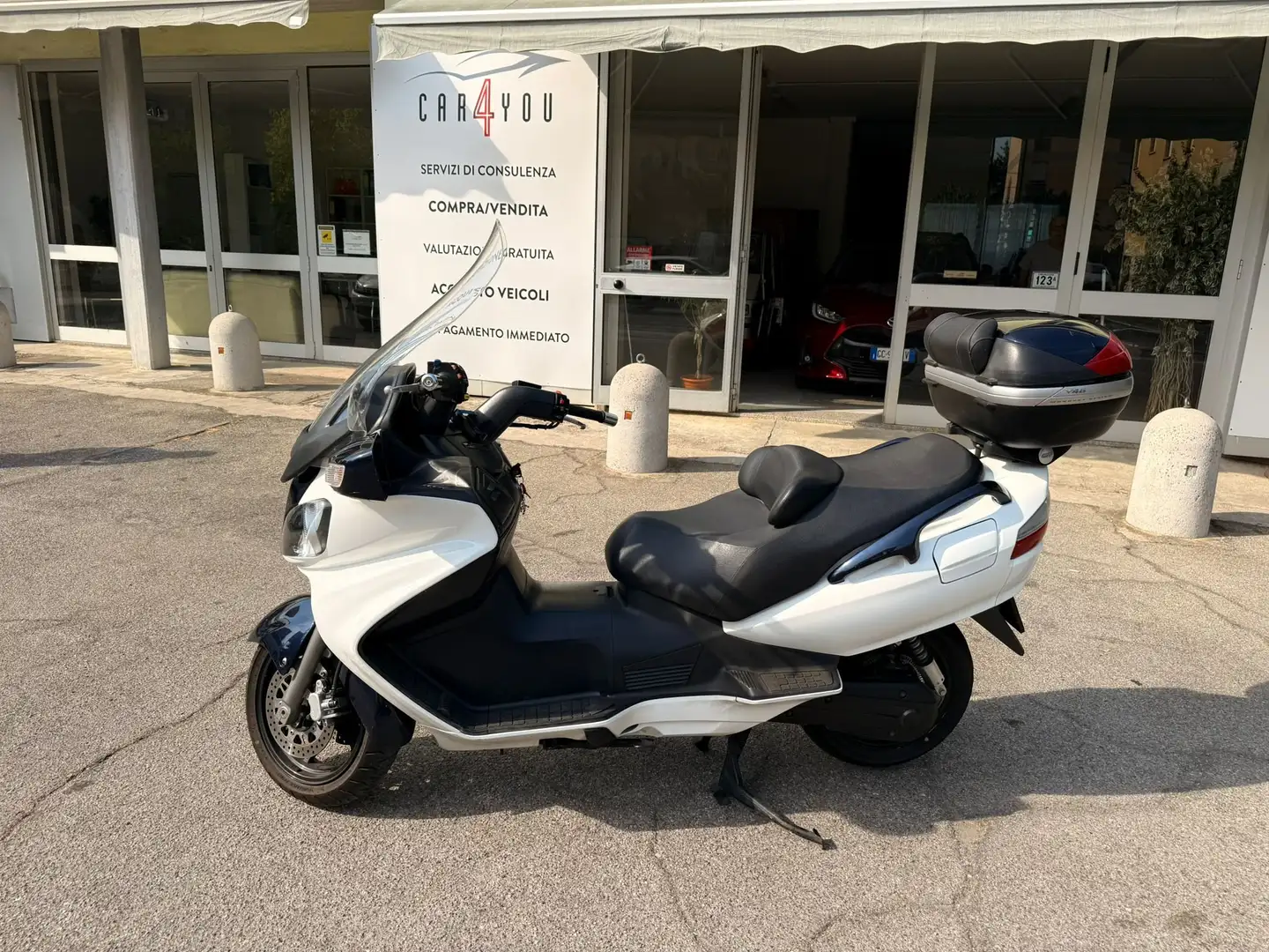 Suzuki Burgman 650 650cc 40kw, SPECCHIETTI RICHIUDIBILI!, NO A2 Blanc - 2