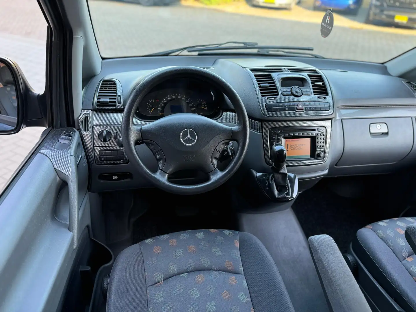 Mercedes-Benz Vito 3.7 V6 Benzine Automaat Ambiente EL Lang XXL Perso Gris - 2
