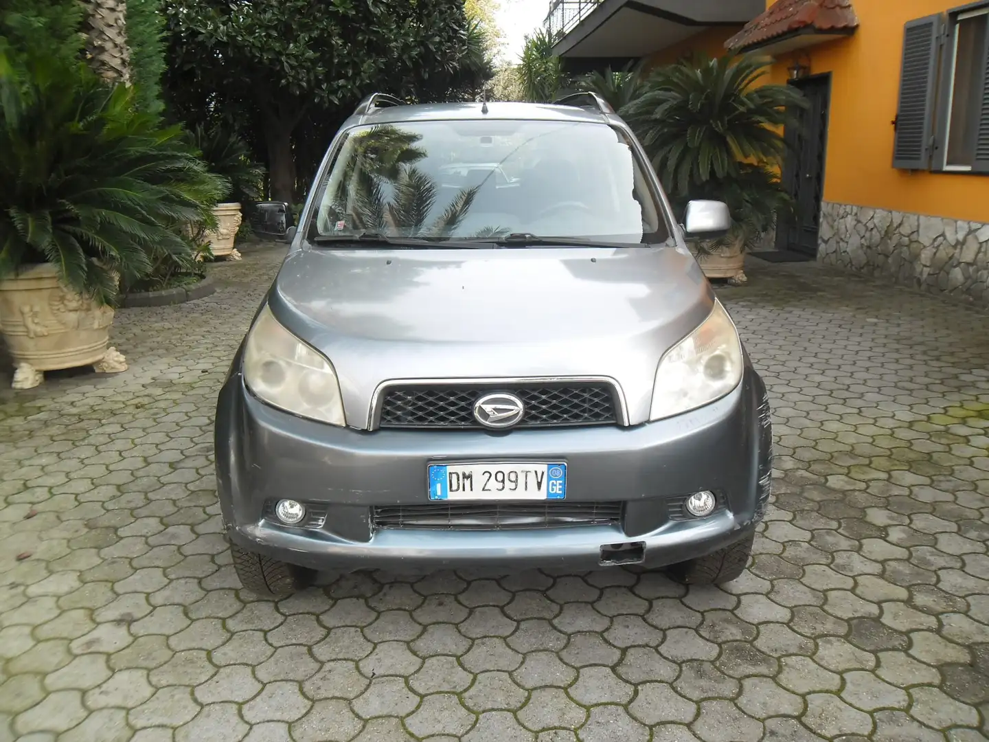 Daihatsu Terios 1.5 SX 100th Anniversary Šedá - 2