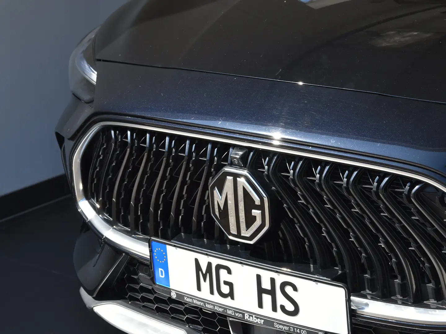 MG HS Luxury*AHK*Pano-Dach*LED*SHZ* Noir - 2