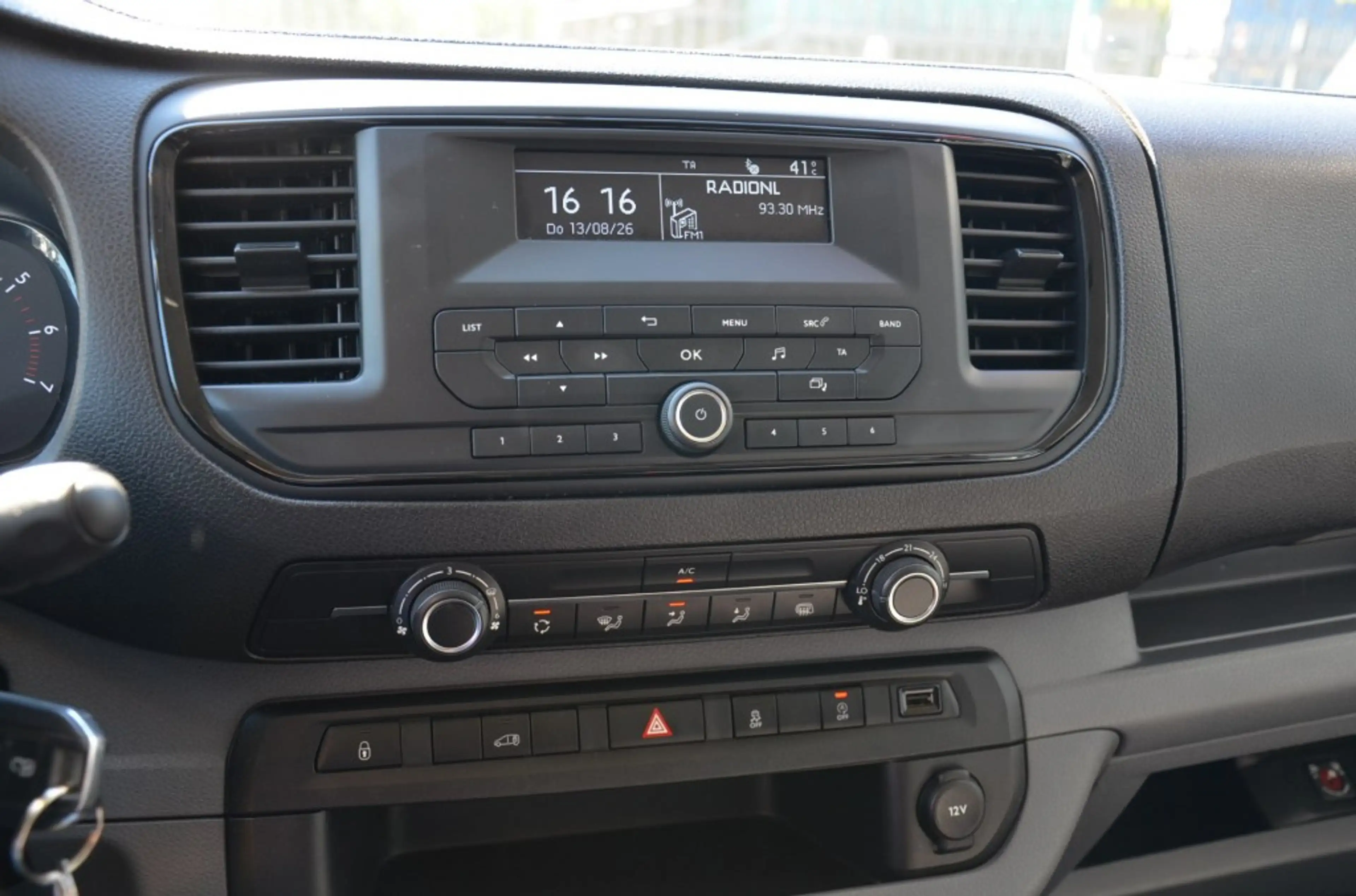 Peugeot Expert 1.5 Blue HDI Automaat ,Airco Dubbele cabine — photo 10