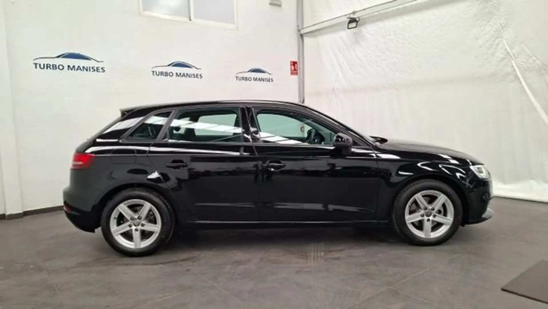 Audi A3 Sportback 30 TDI 85kW Negro - 2
