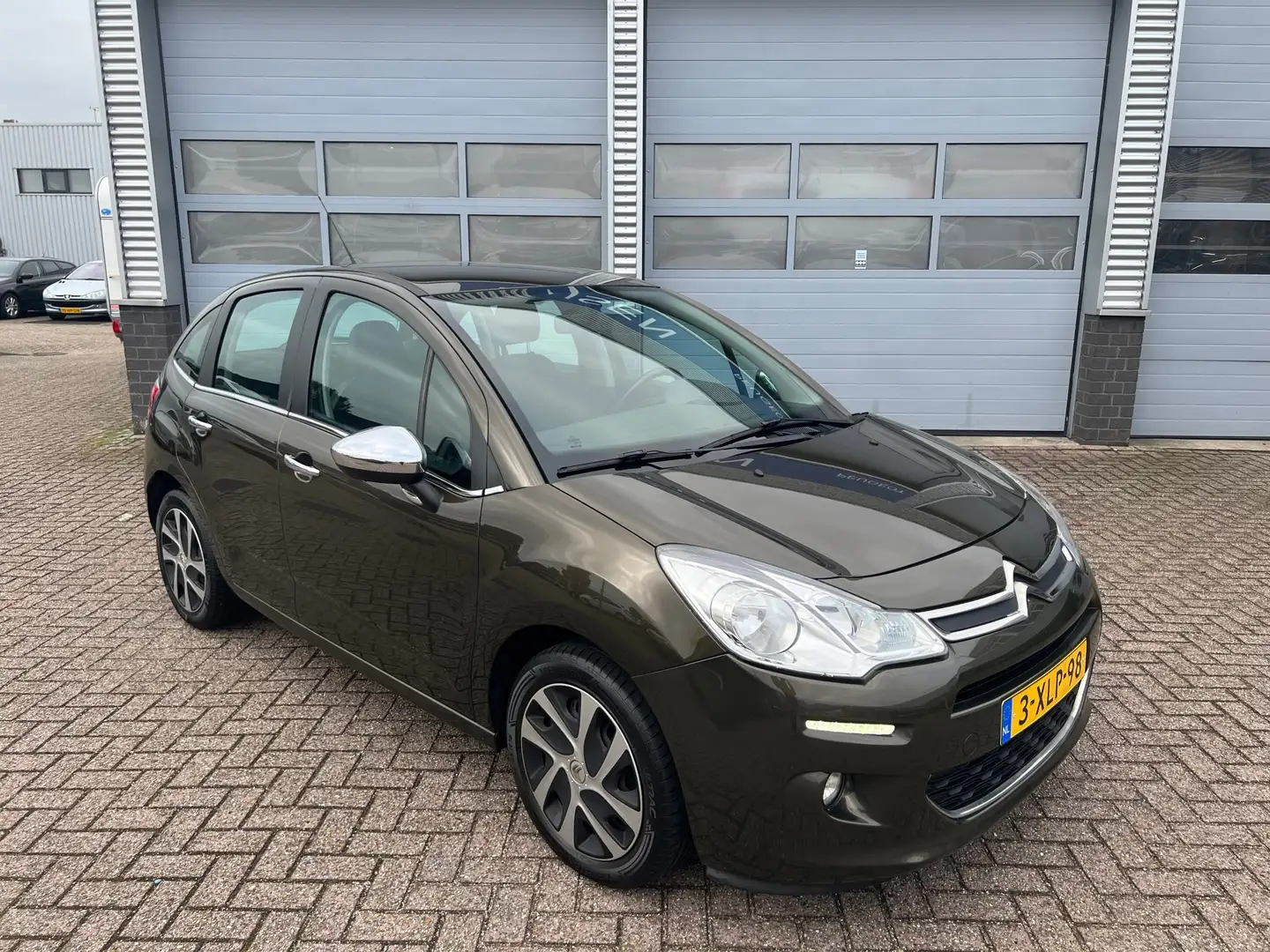 Citroen C3 1.2 PureTech Collection | Airco | Cruise control | Bruin - 2