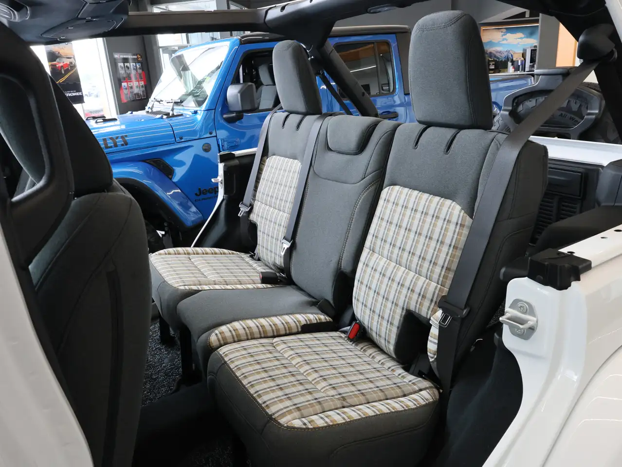 Jeep Wrangler снимка Jeep Wrangler