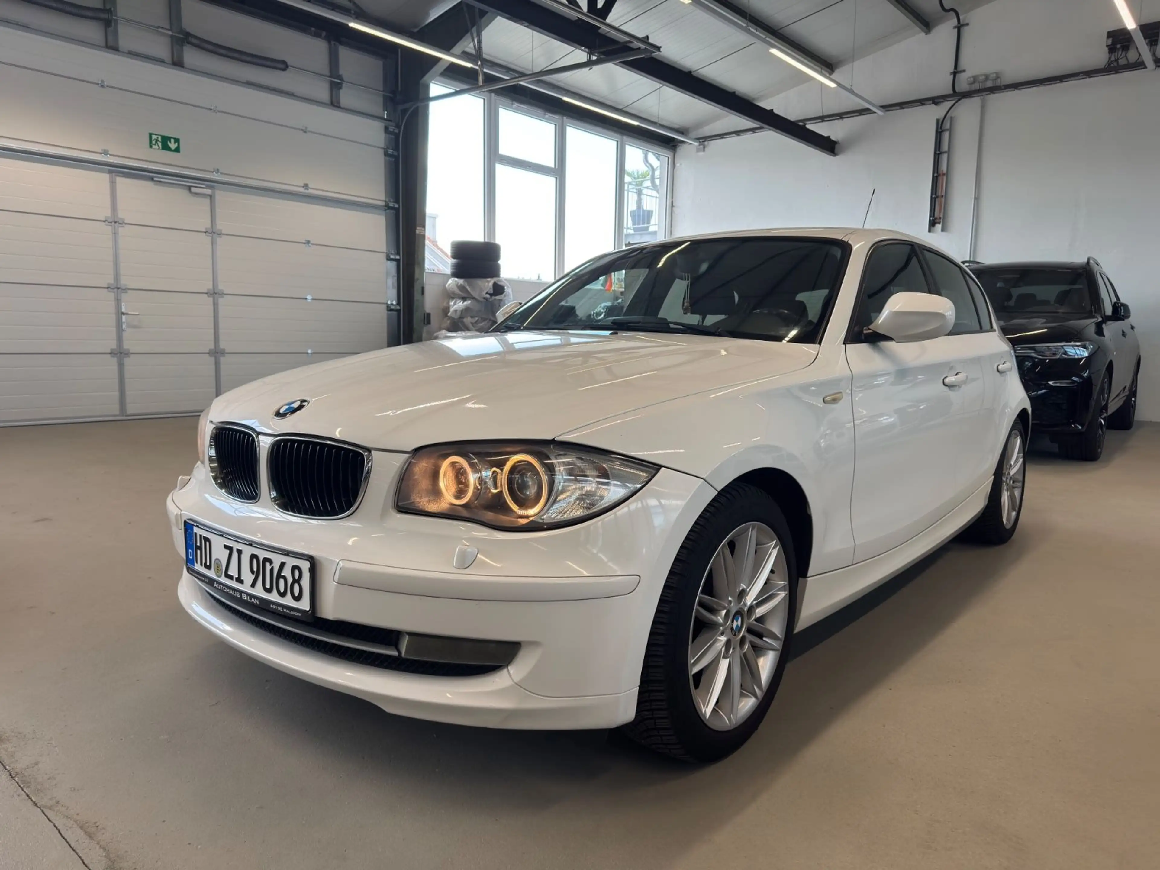 BMW 118 i Bi-Xenon Navi SHD LED