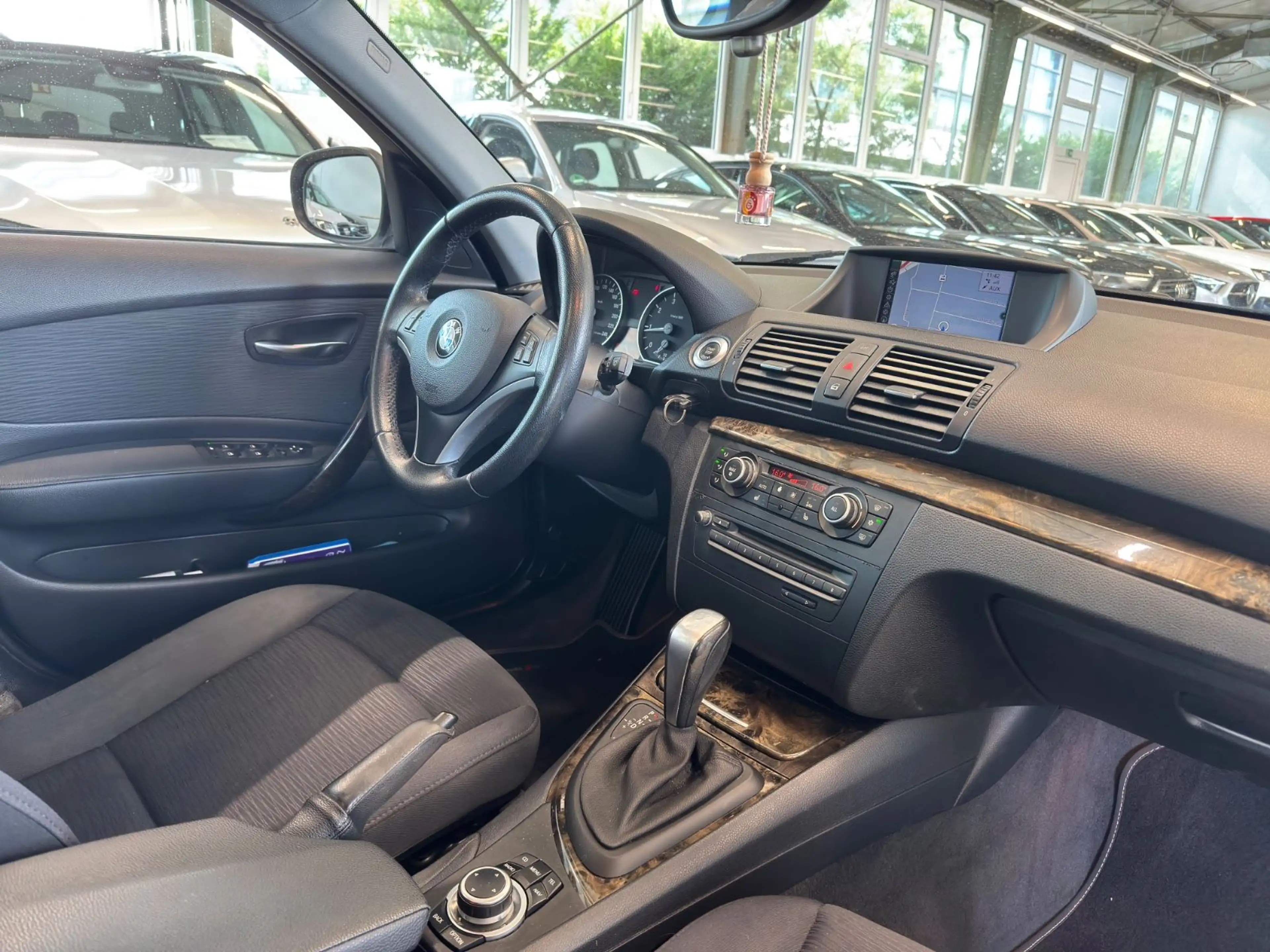 BMW 118 i Bi-Xenon Navi SHD LED — photo 13
