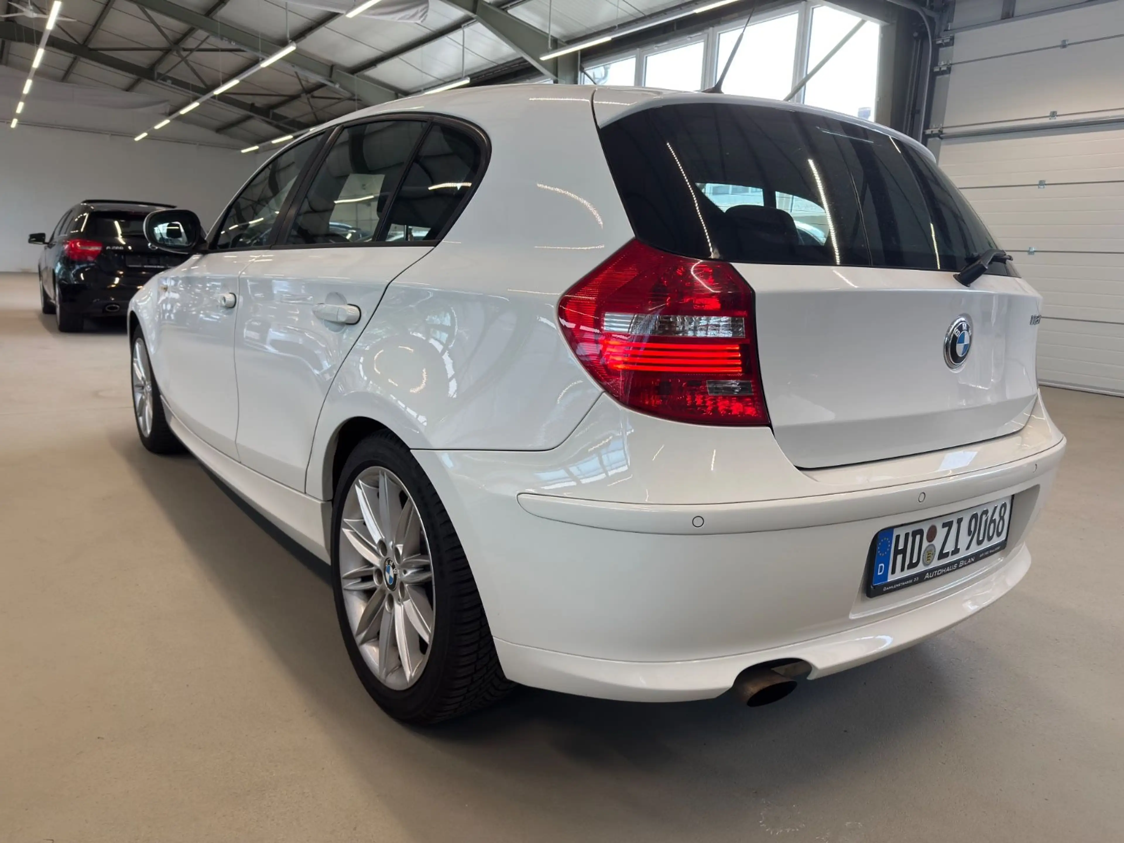 BMW 118 i Bi-Xenon Navi SHD LED — photo 3
