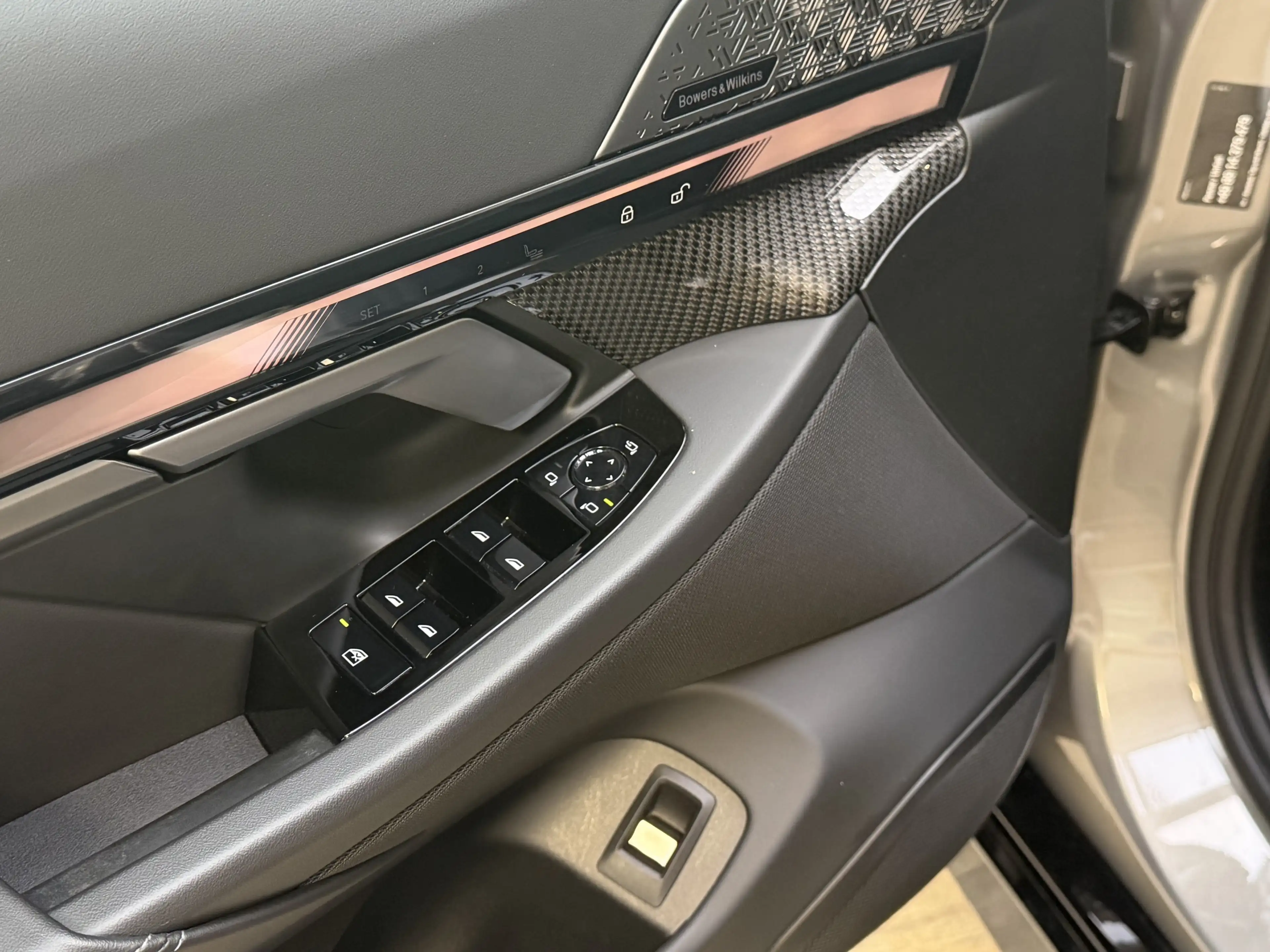 BMW 550 xDr M Sport Pro B&W 21Zoll AHK Sitzlüftung — photo 17
