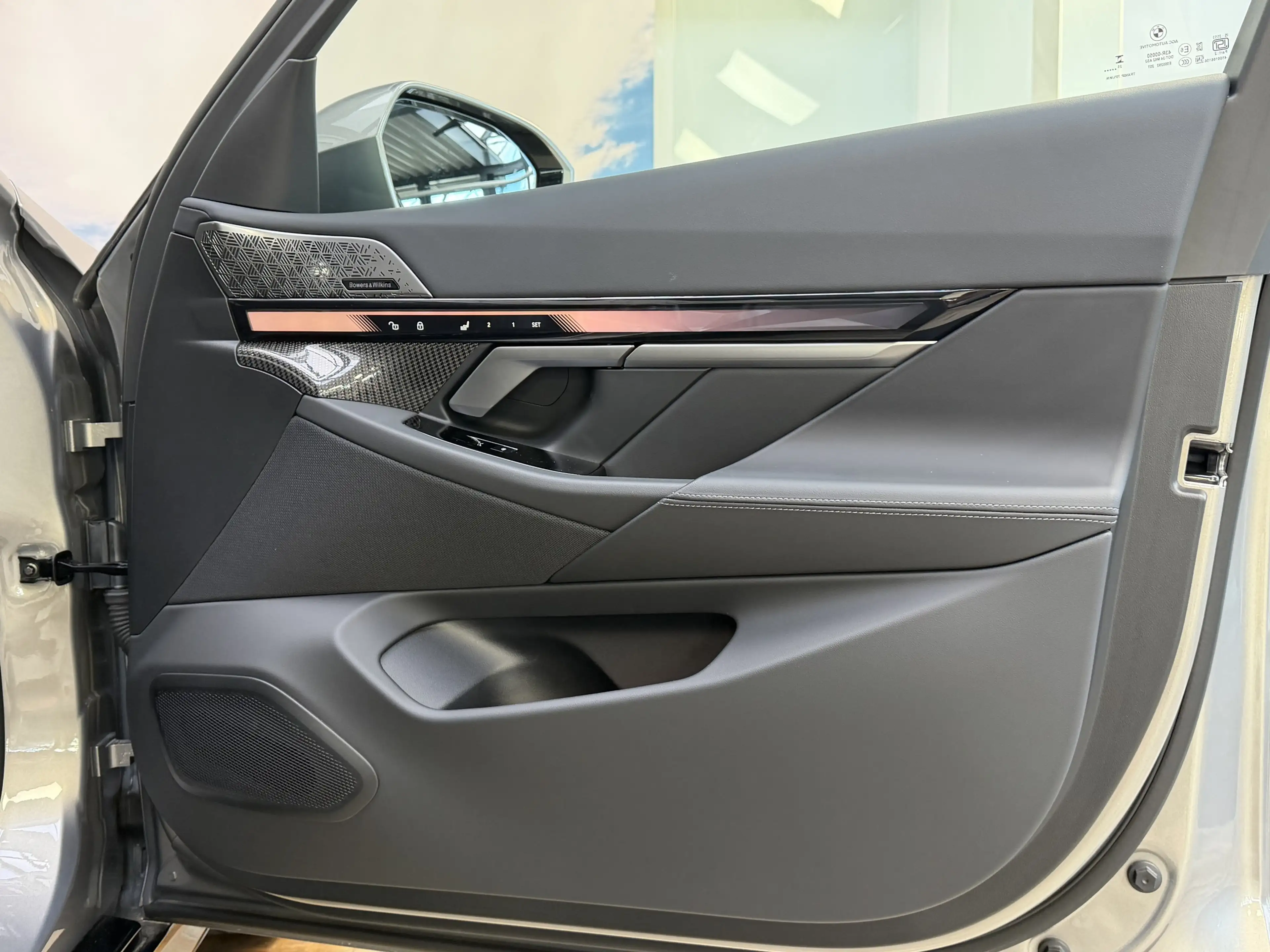 BMW 550 xDr M Sport Pro B&W 21Zoll AHK Sitzlüftung — photo 37