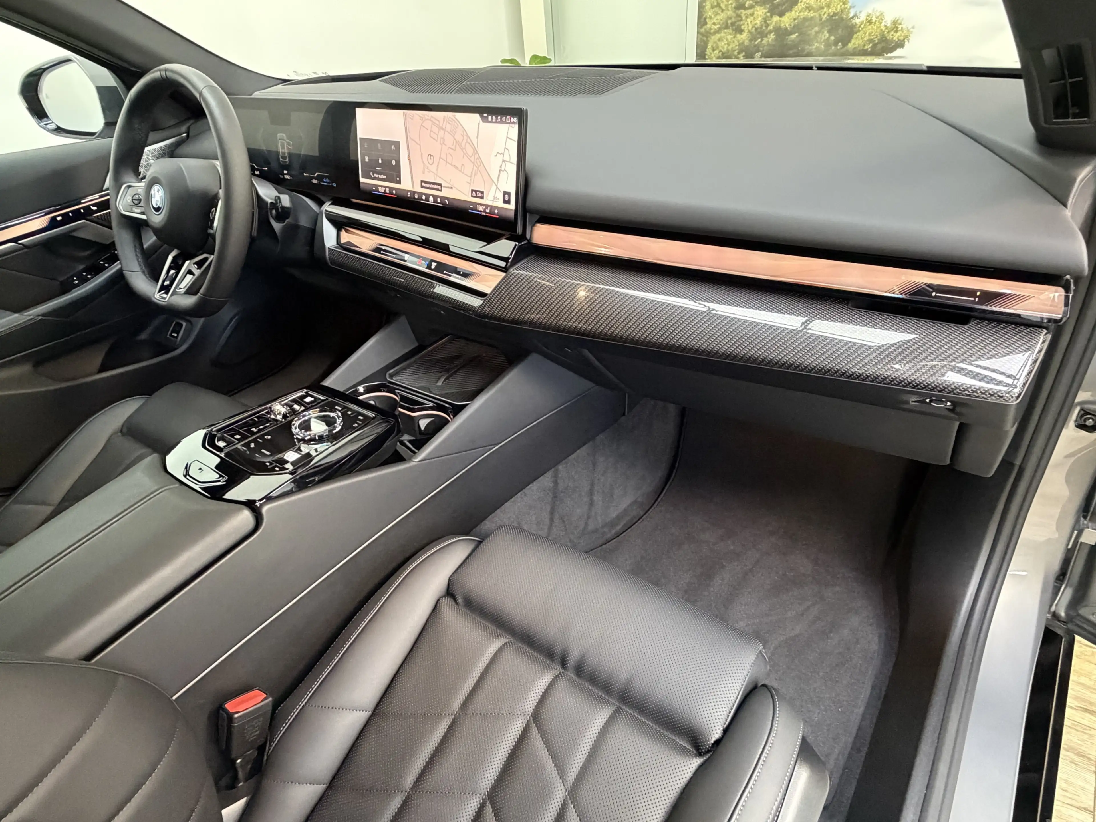 BMW 550 xDr M Sport Pro B&W 21Zoll AHK Sitzlüftung — photo 33