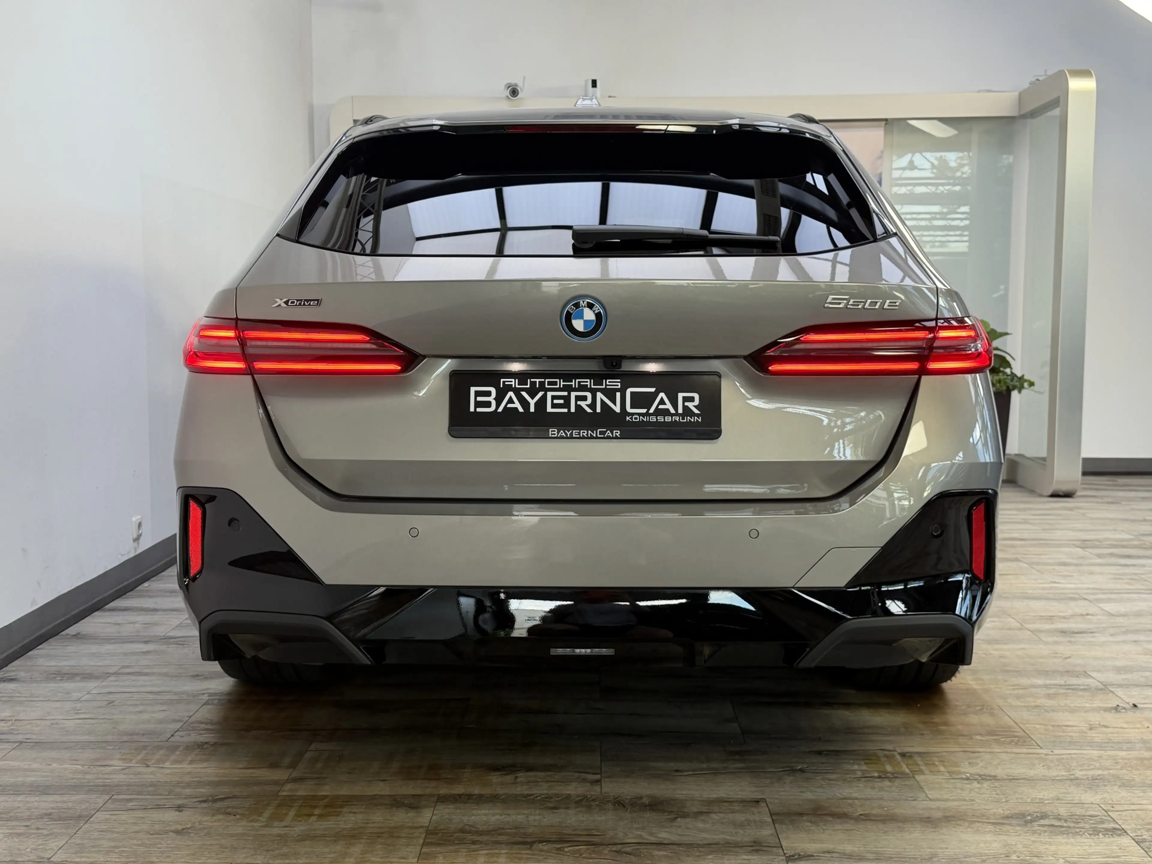 BMW 550 xDr M Sport Pro B&W 21Zoll AHK Sitzlüftung — photo 5