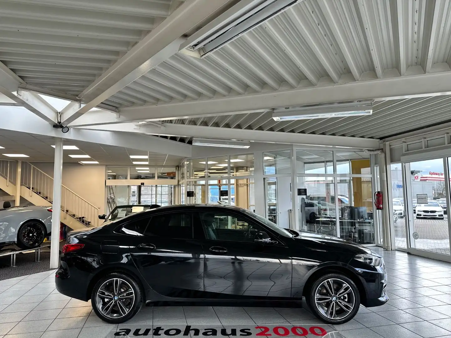 BMW 218i Gran Coupé Sport Line AUT./LED/NAVI/PDC V-H Negru - 2