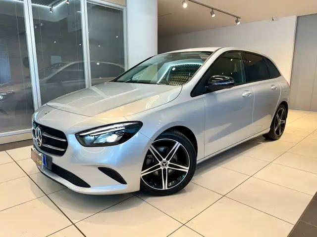 Mercedes-Benz B-Class view 3