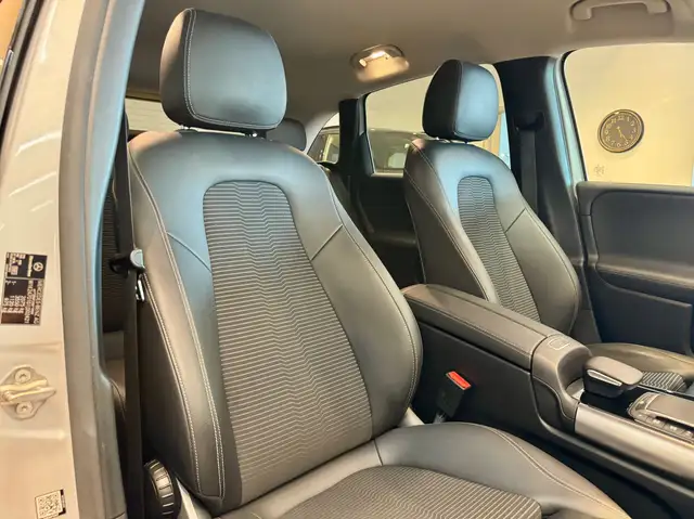 Mercedes-Benz B-Class view 14