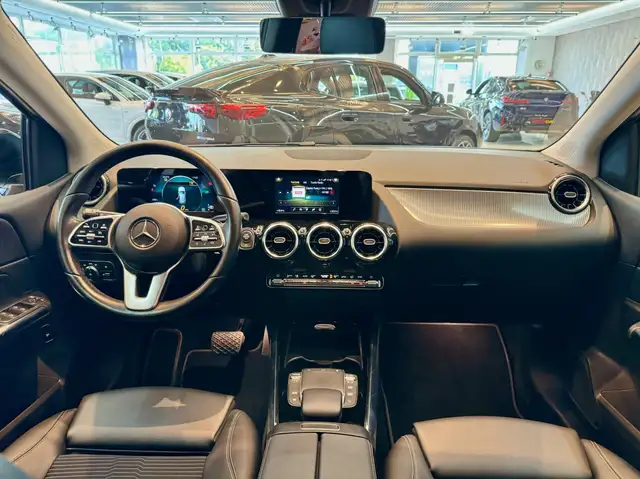 Mercedes-Benz B-Class view 10