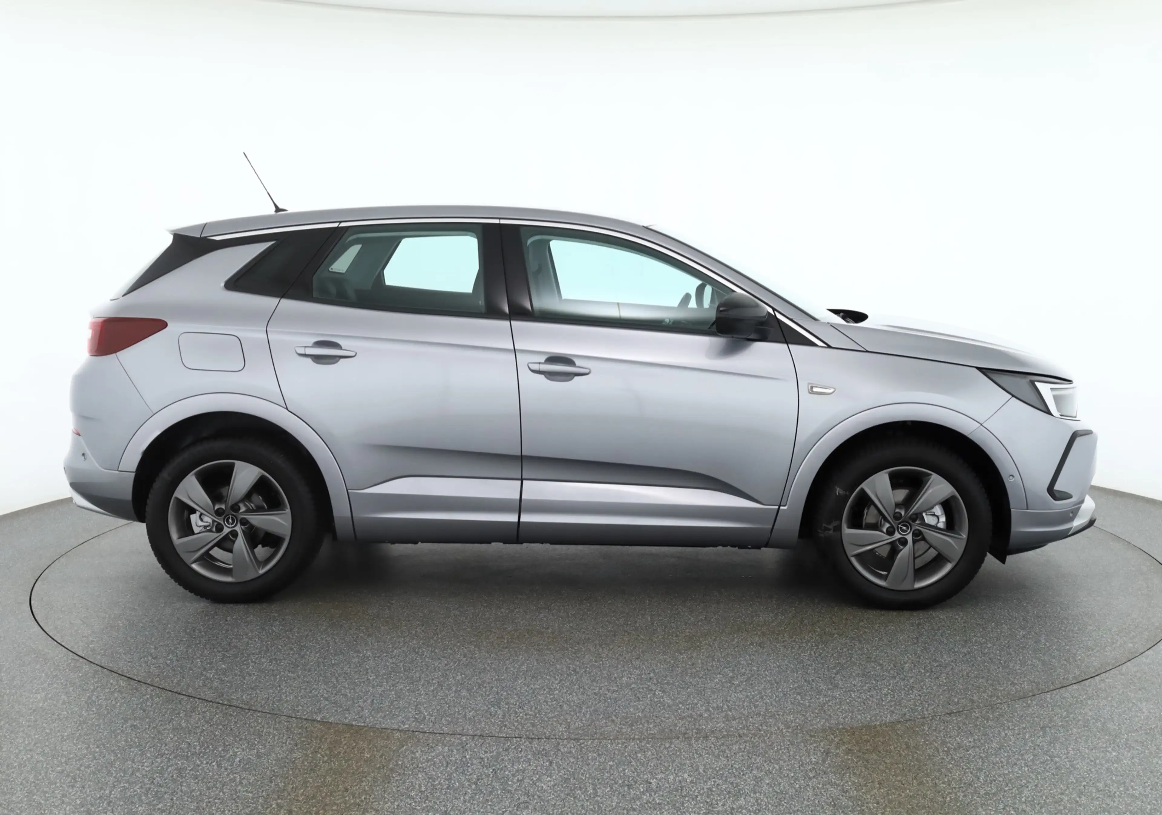Opel Grandland (X) 1.2 Turbo Aut. Enjoy LED Kamera — photo 6