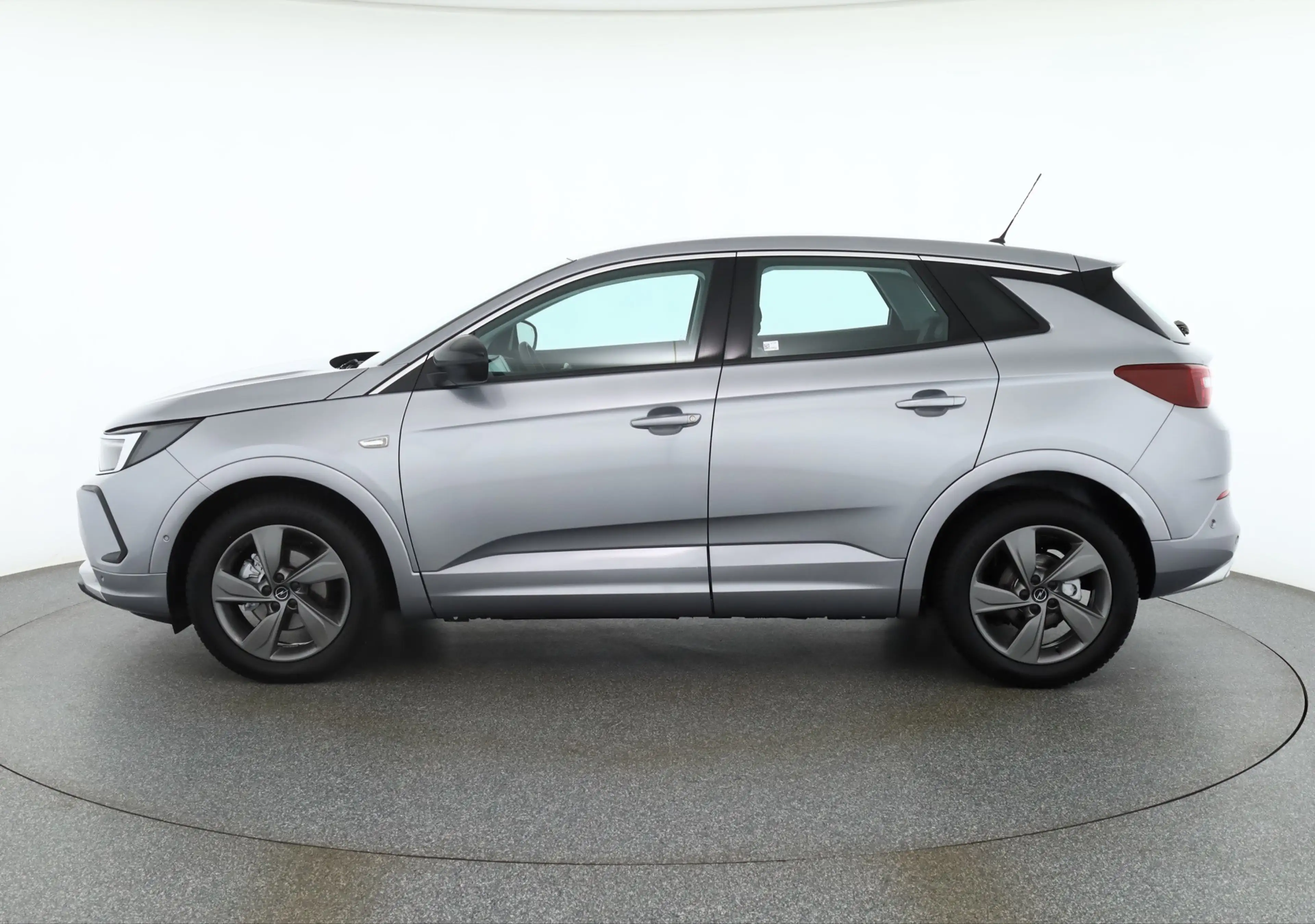 Opel Grandland (X) 1.2 Turbo Aut. Enjoy LED Kamera — photo 2