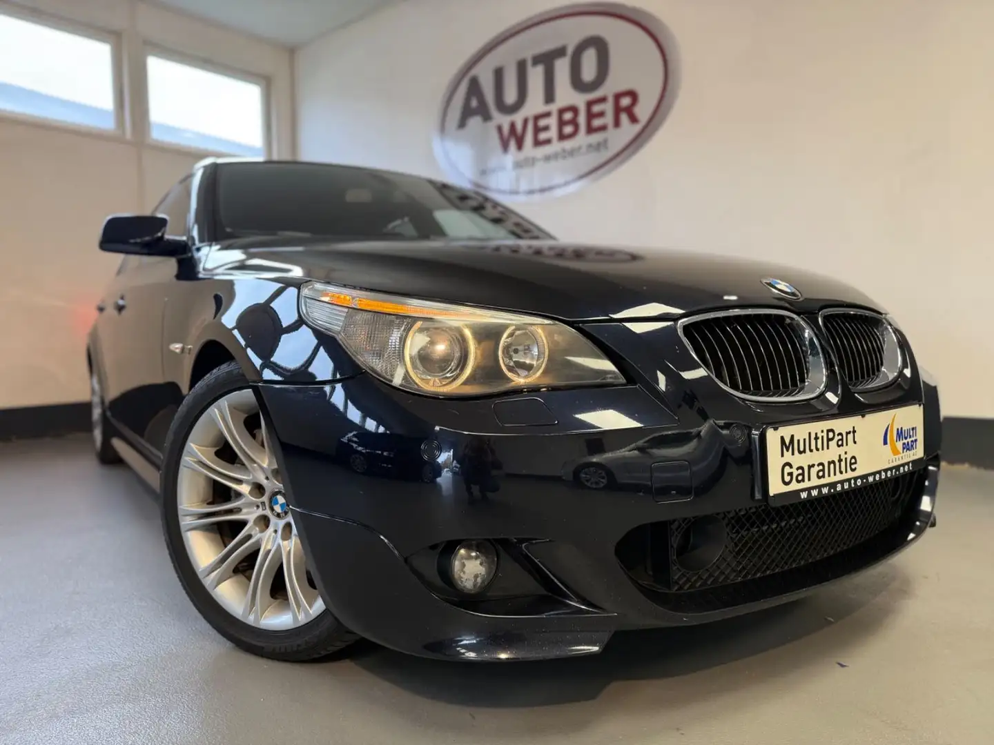 BMW 550 I A LIM*LEDER*BT*HEAD* NAVI*GSHD*M SPORT*V8* Noir - 1