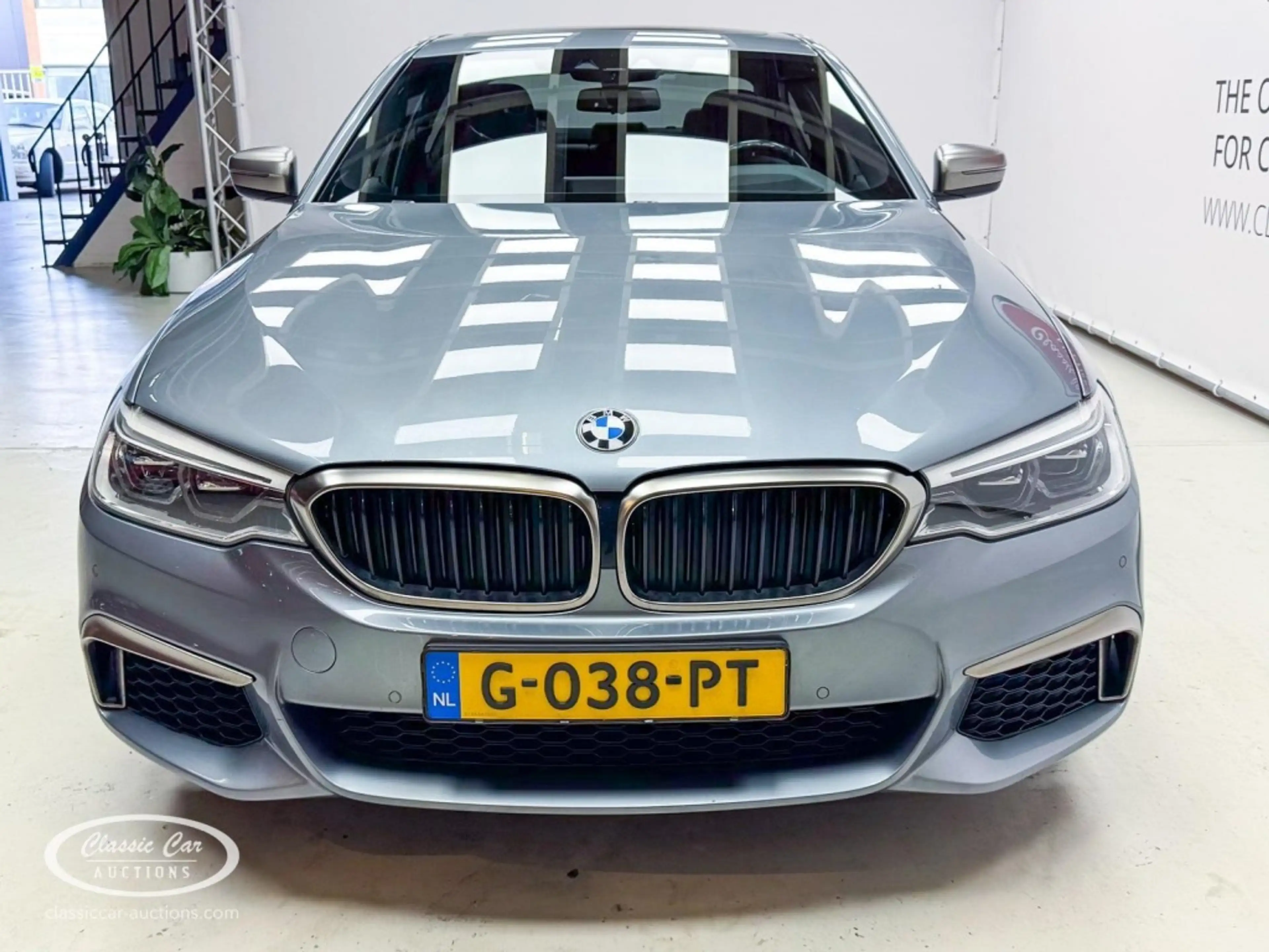BMW M550 M550D xDrive High Executive - ONLINE AUCTION — photo 2