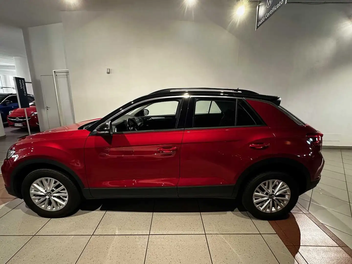 Volkswagen T-Roc 1.0 TSI Life Rouge - 2