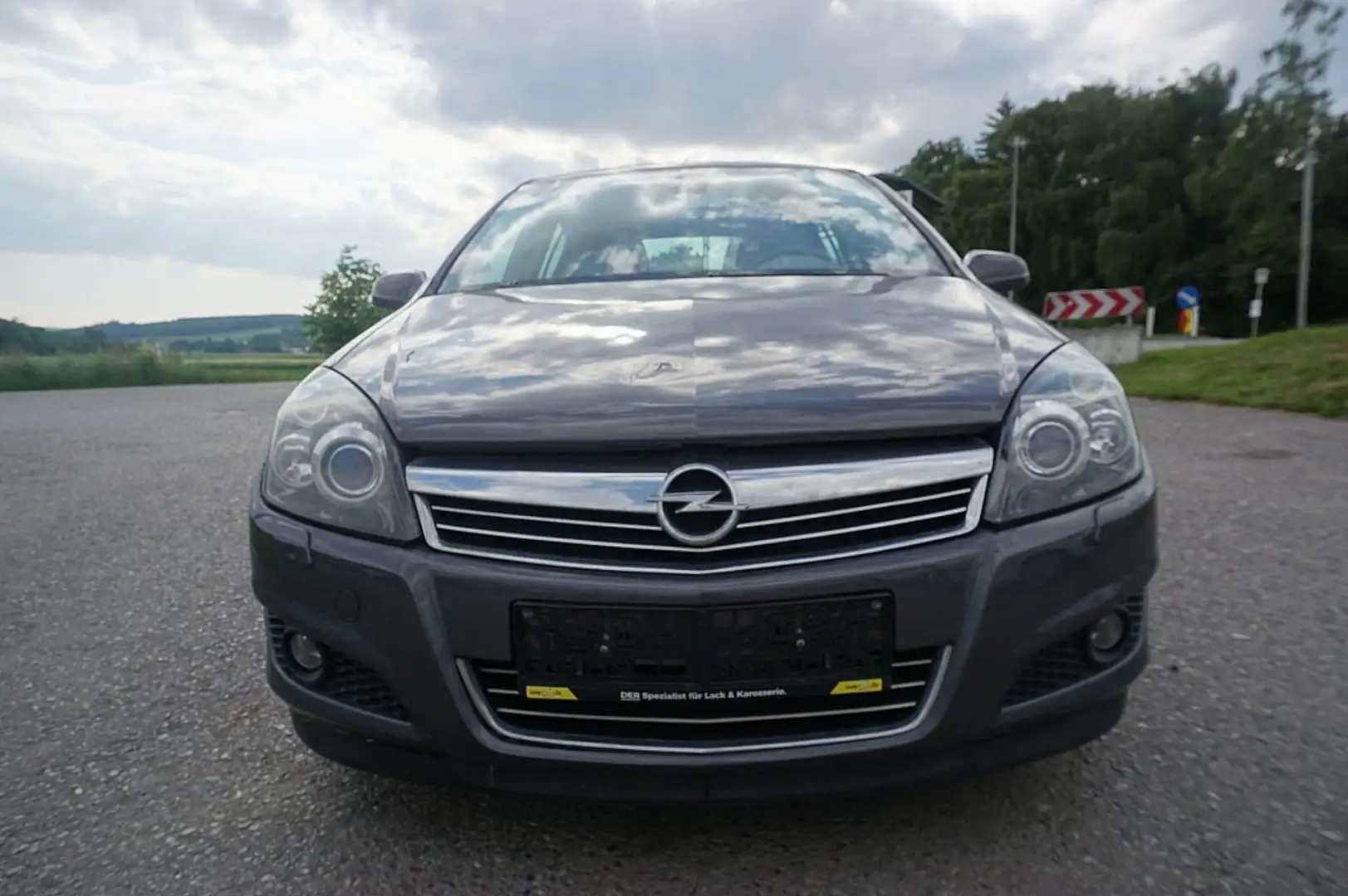 Opel Astra 1,7 Edition CDTI ecoFlex Grau - 1