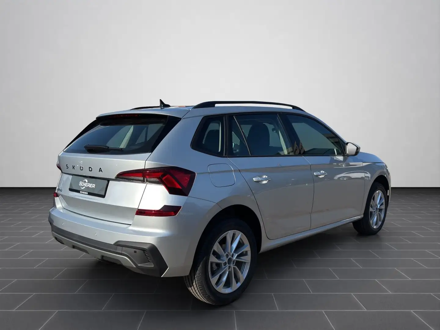 Skoda Kamiq Selection 1,0 TSI 85 kW 7-Gang-DSG NAVI/SZ Silber - 2