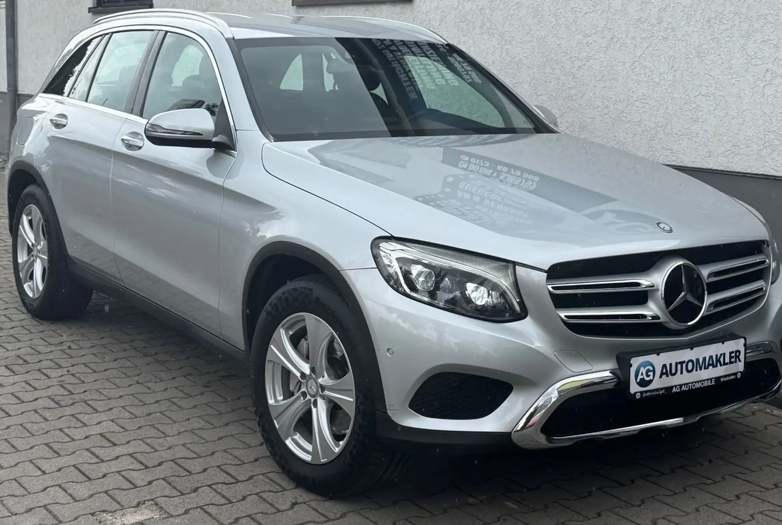 Mercedes-Benz GLC 250 d 4M. Distr+ H.UP AHK LED NAV. I.Hand Silber - 1